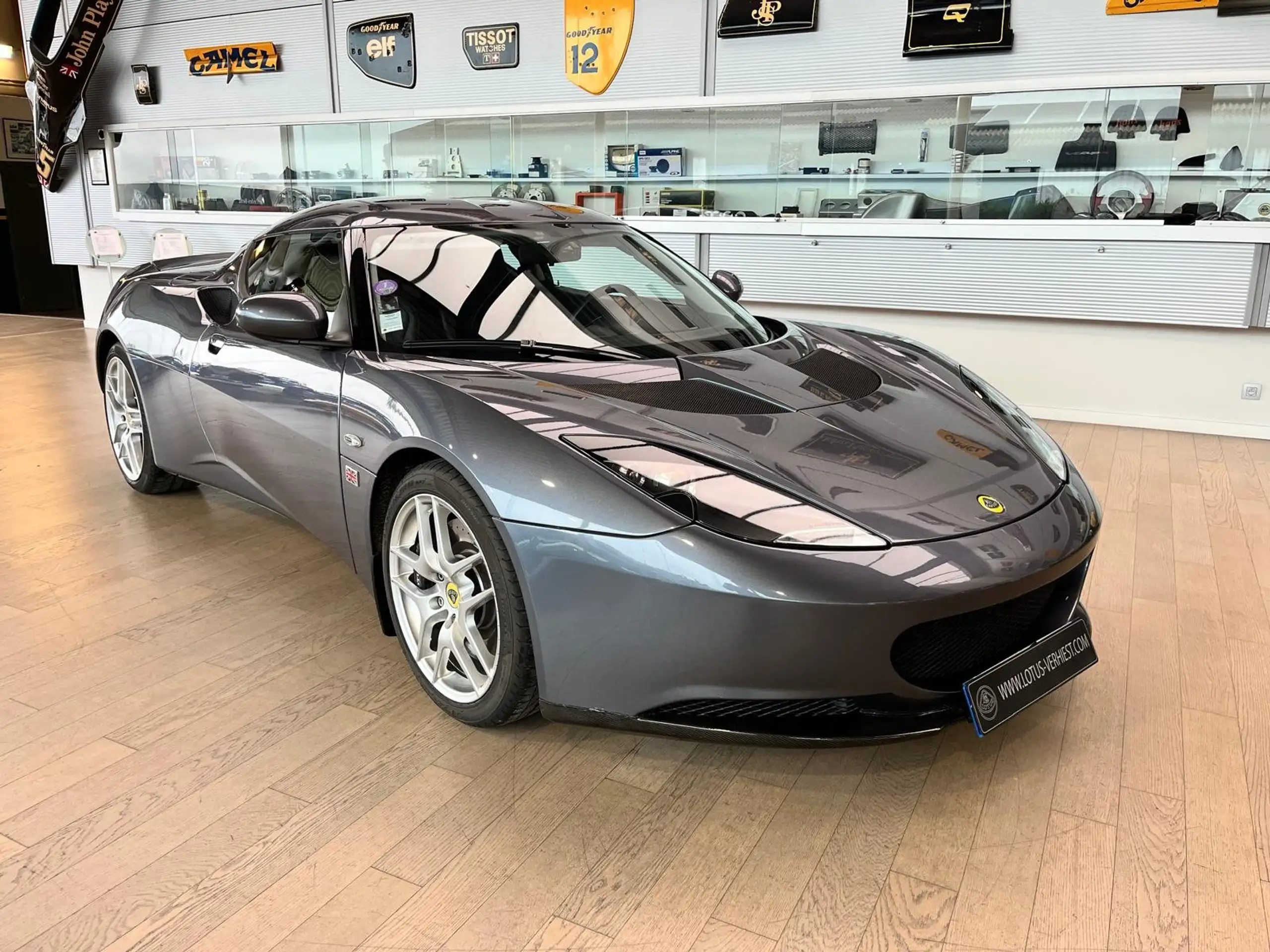 Lotus - Evora