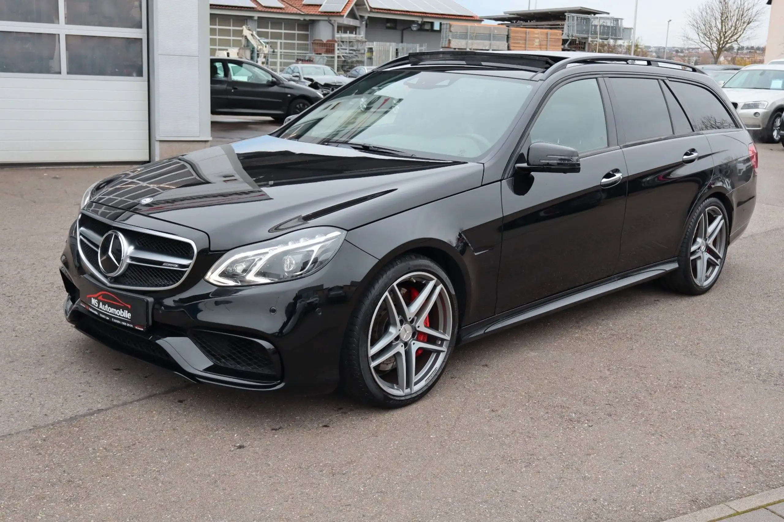 Mercedes-Benz - E 63 AMG