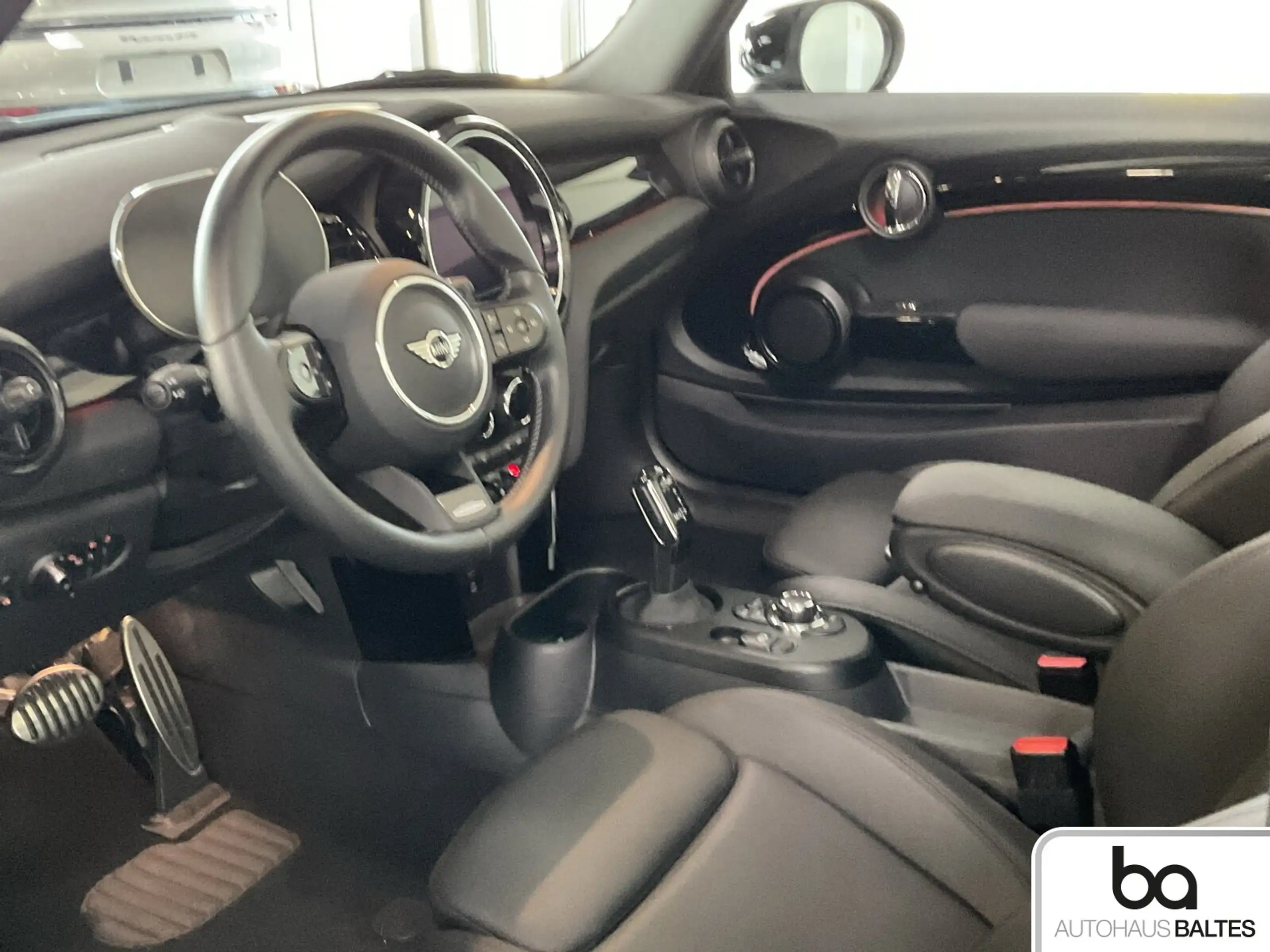 MINI - John Cooper Works Cabrio