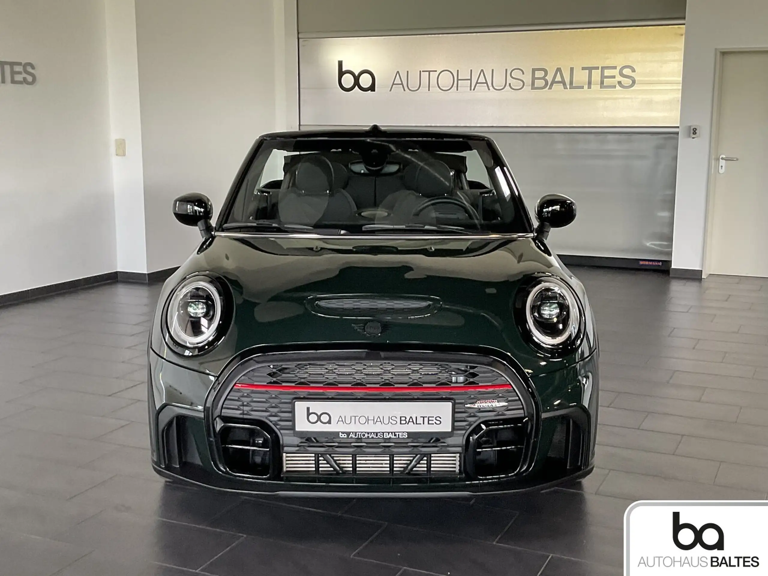 MINI - John Cooper Works Cabrio