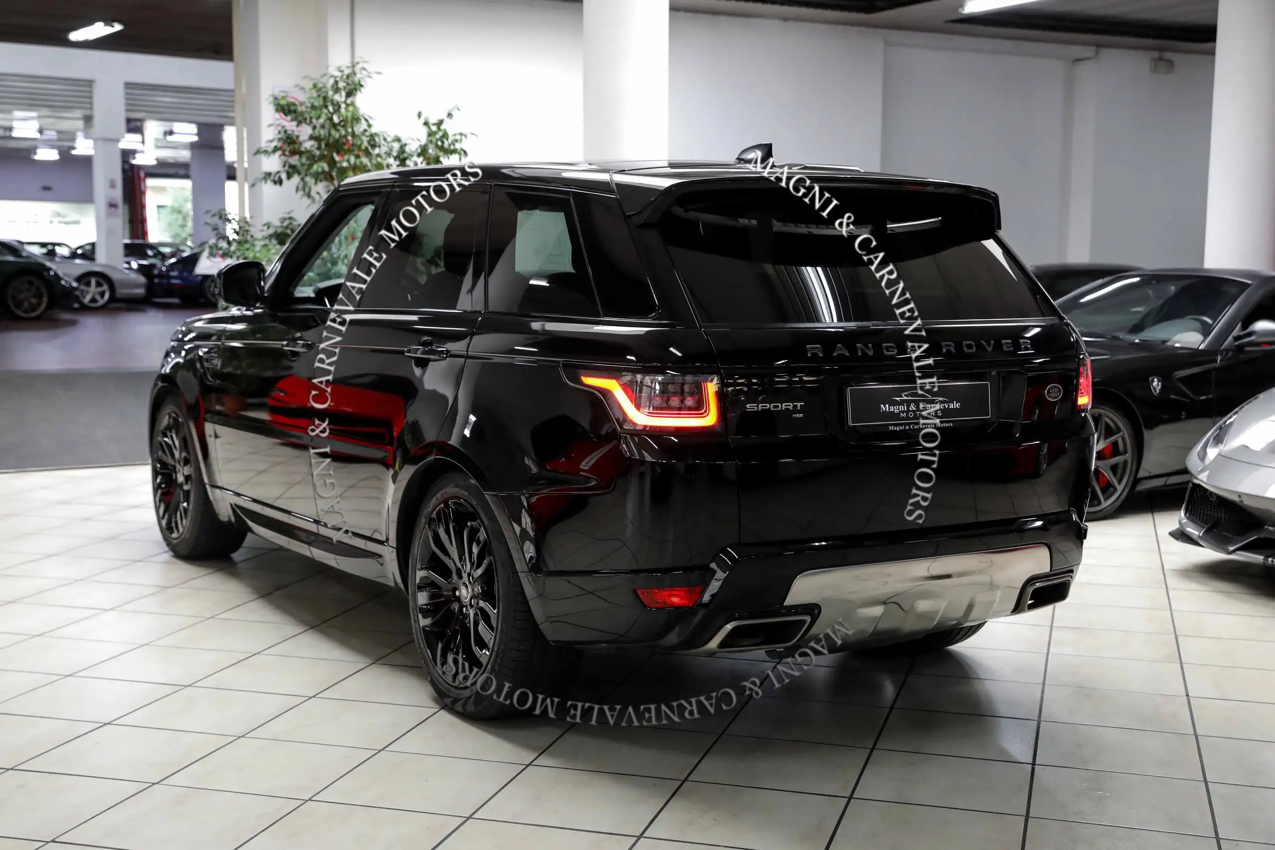 Land Rover - Range Rover Sport