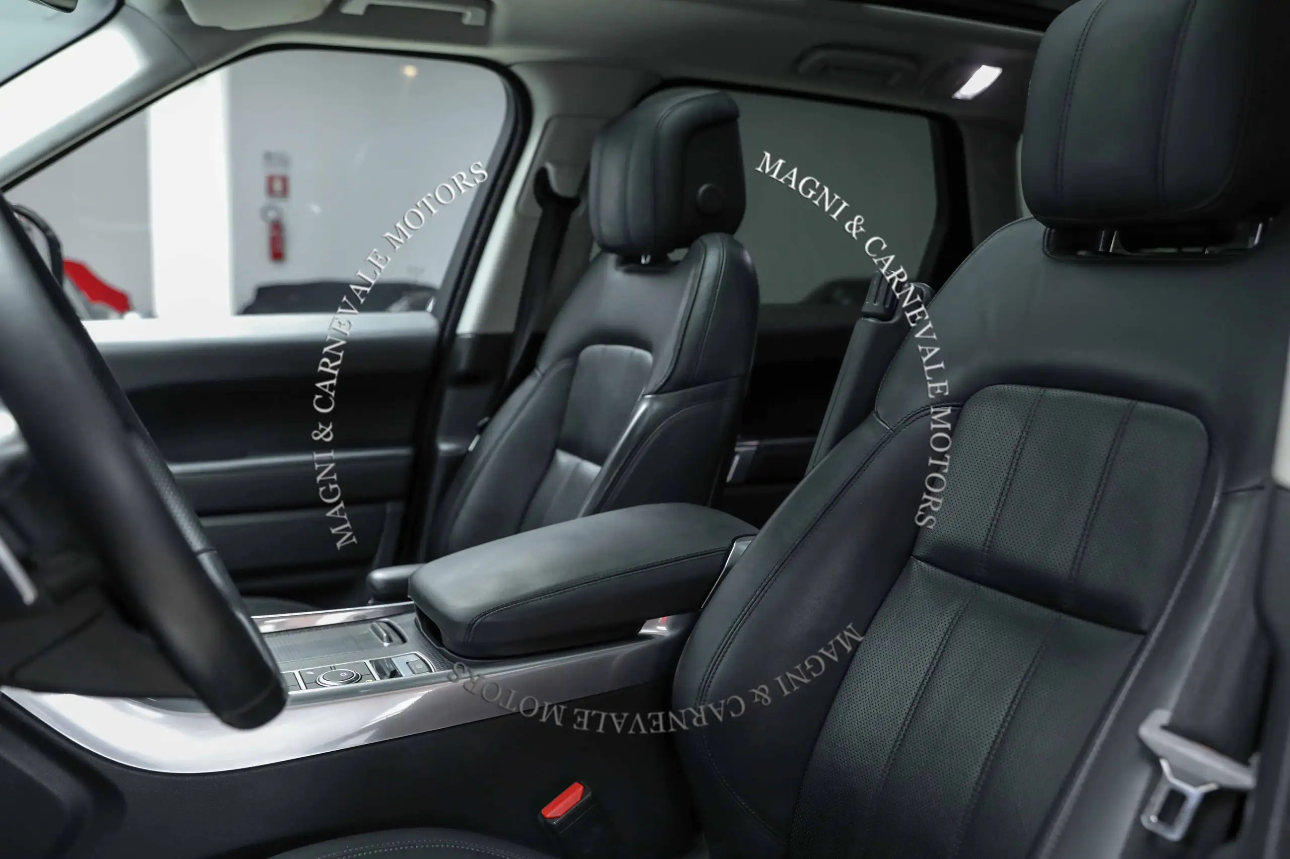 Land Rover - Range Rover Sport