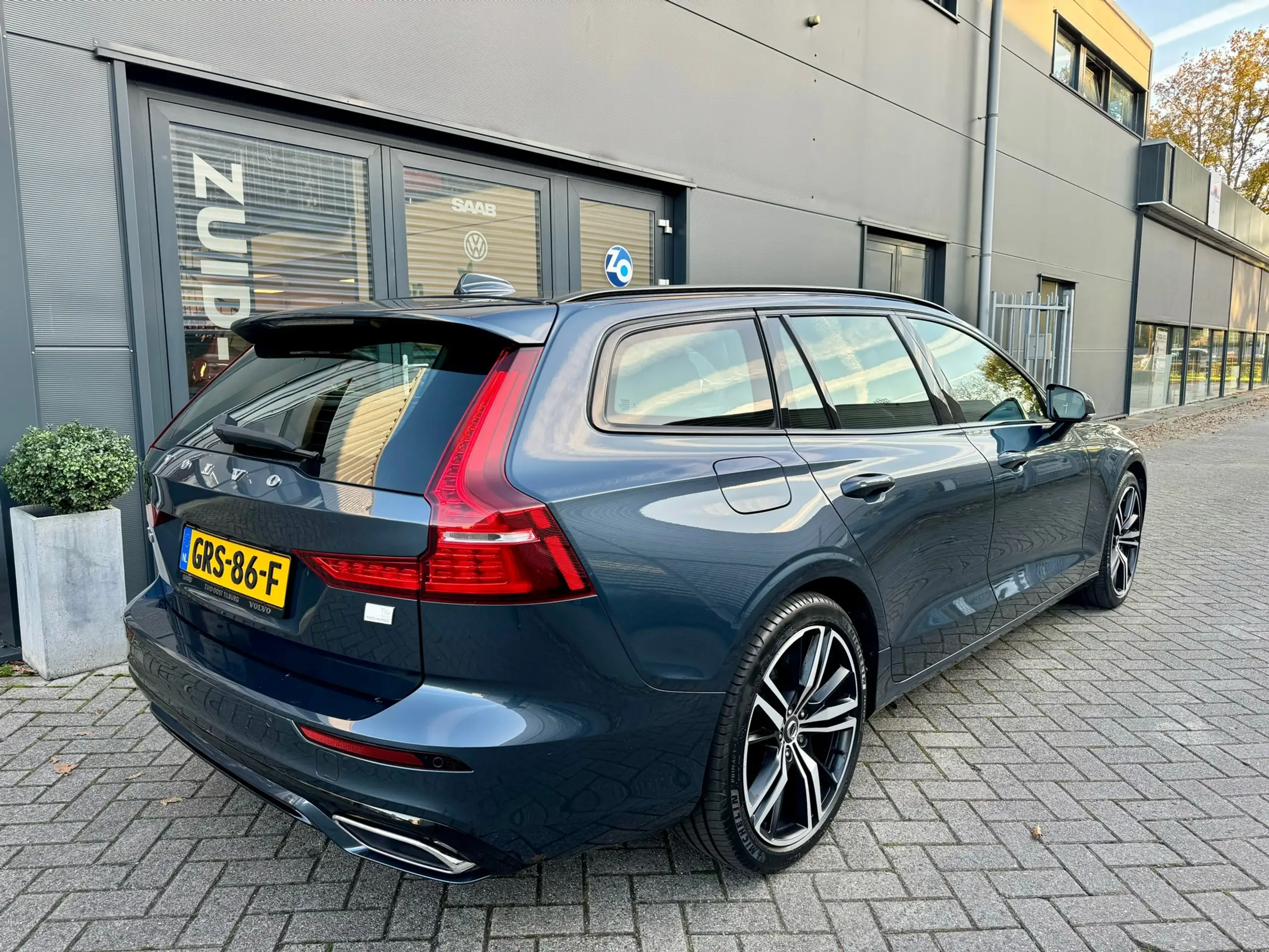 Volvo - V60