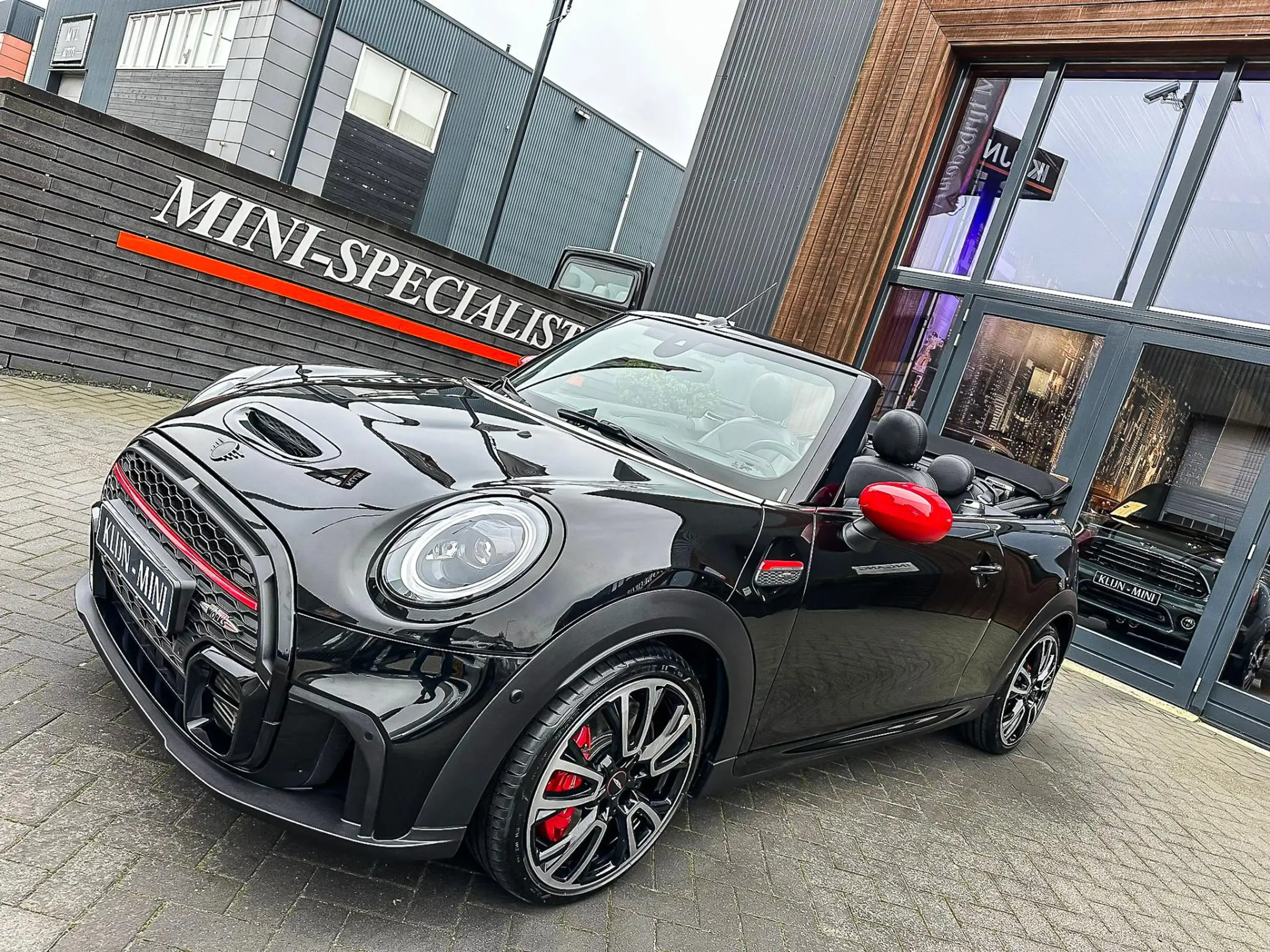 MINI - John Cooper Works Cabrio