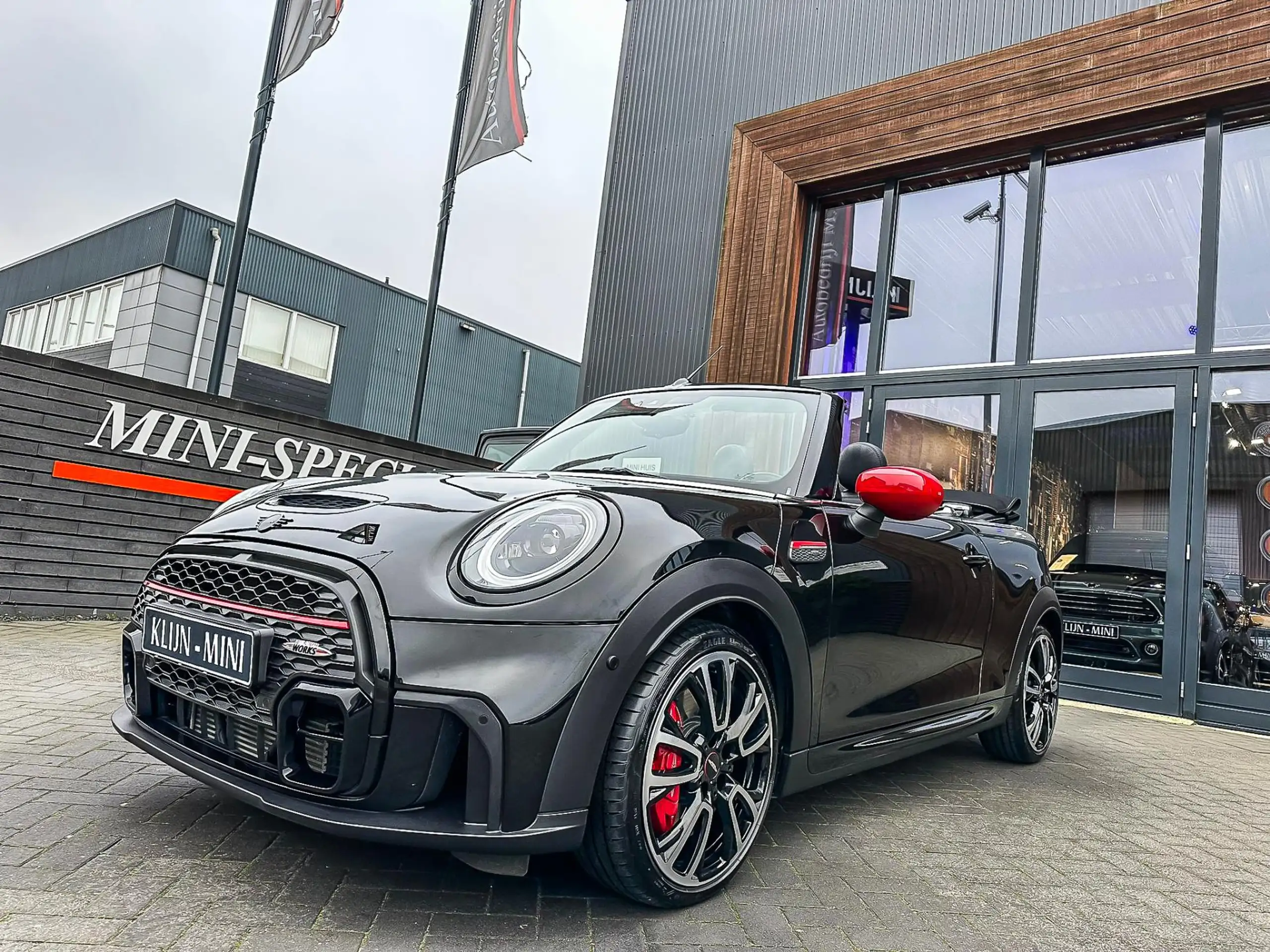 MINI - John Cooper Works Cabrio