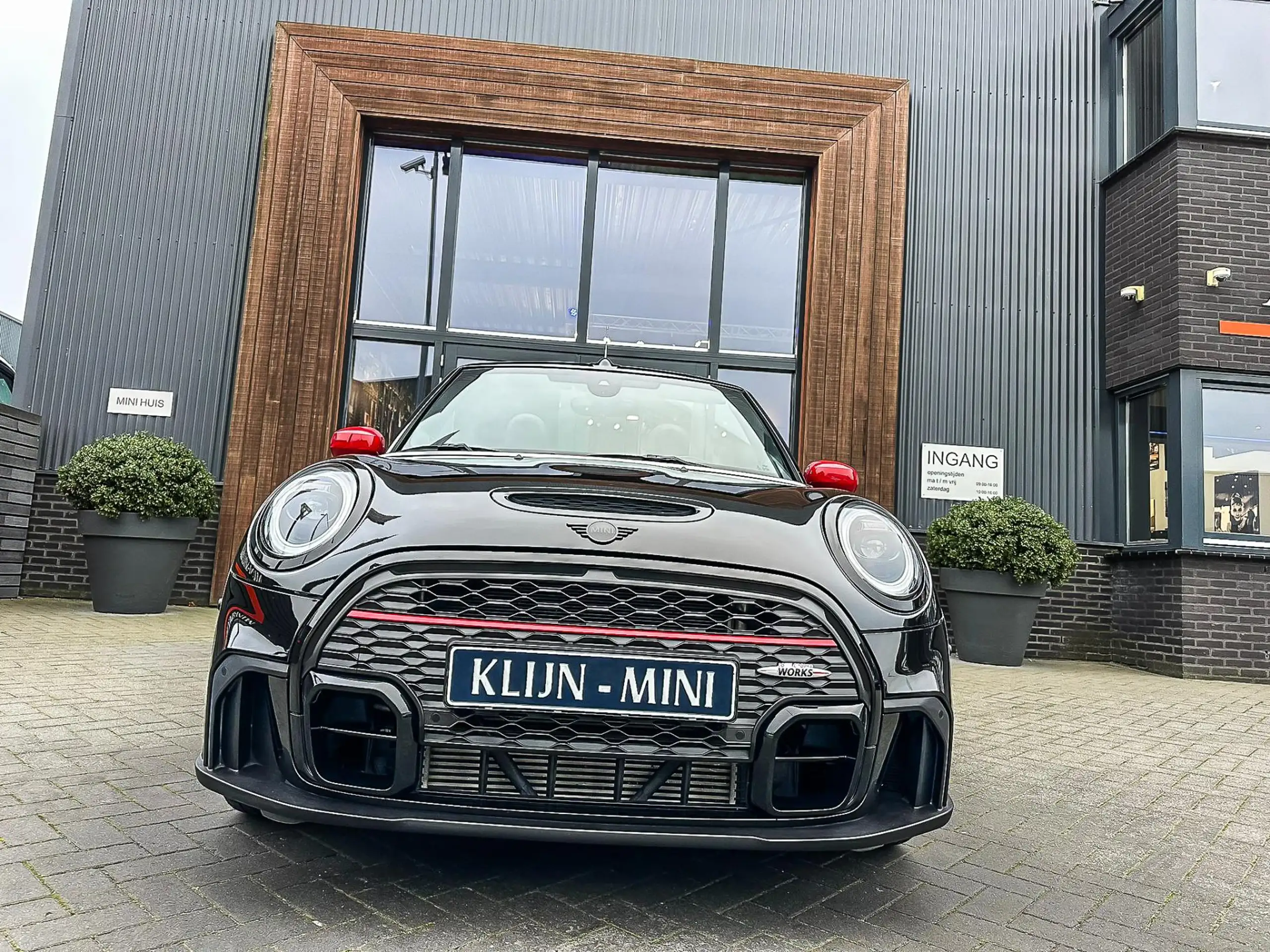 MINI - John Cooper Works Cabrio