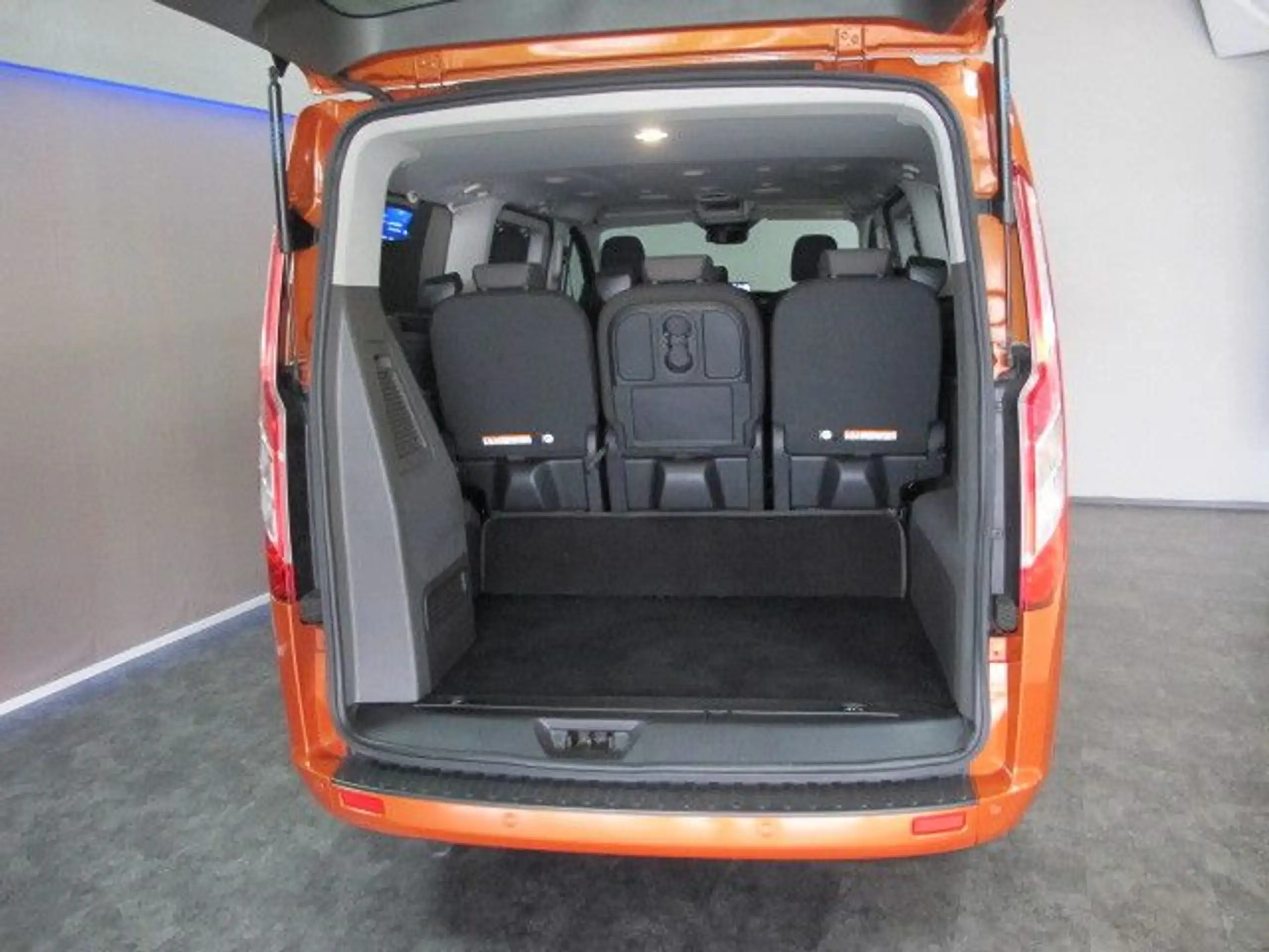 Ford - Tourneo Custom