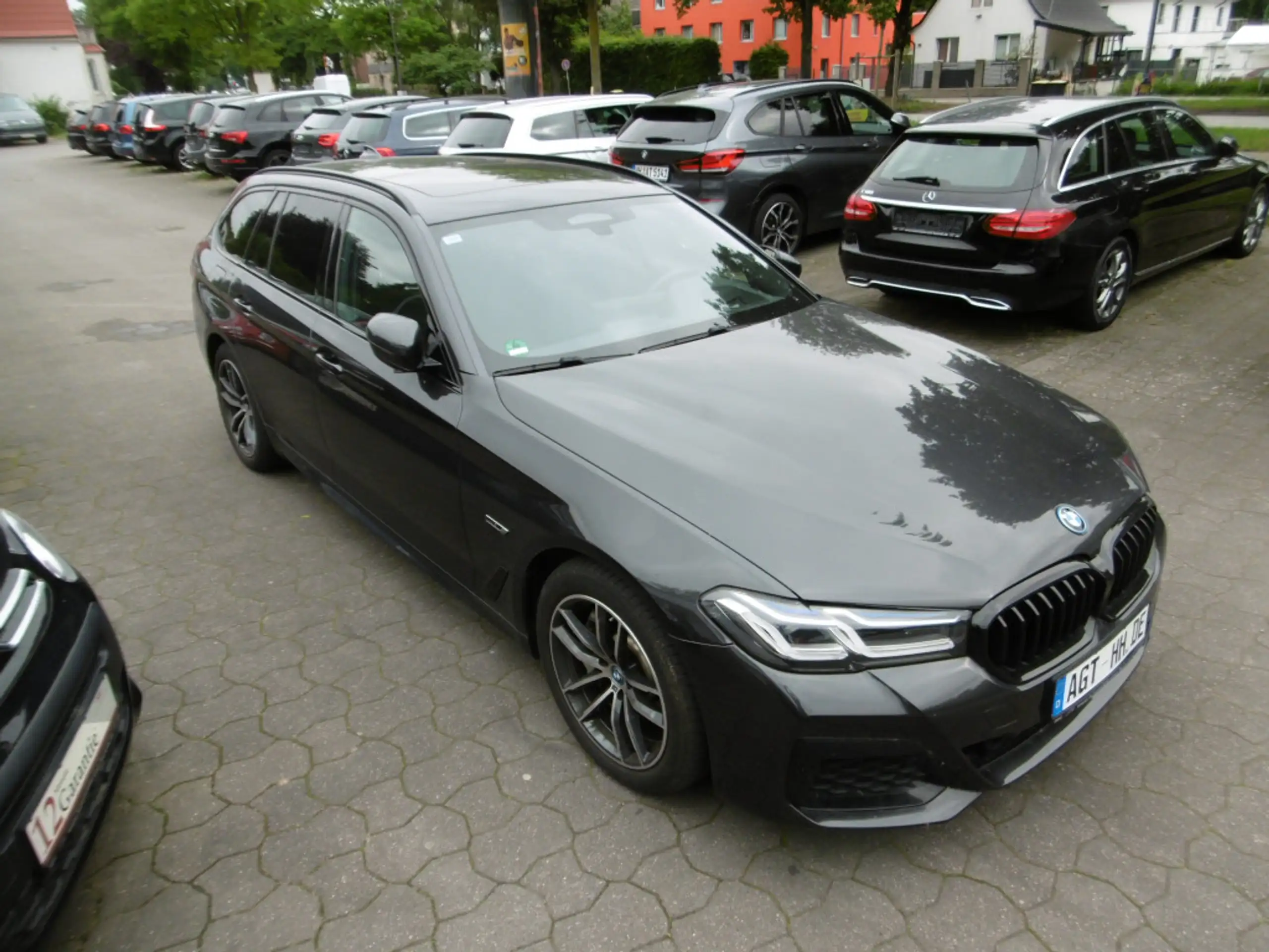 BMW - 530