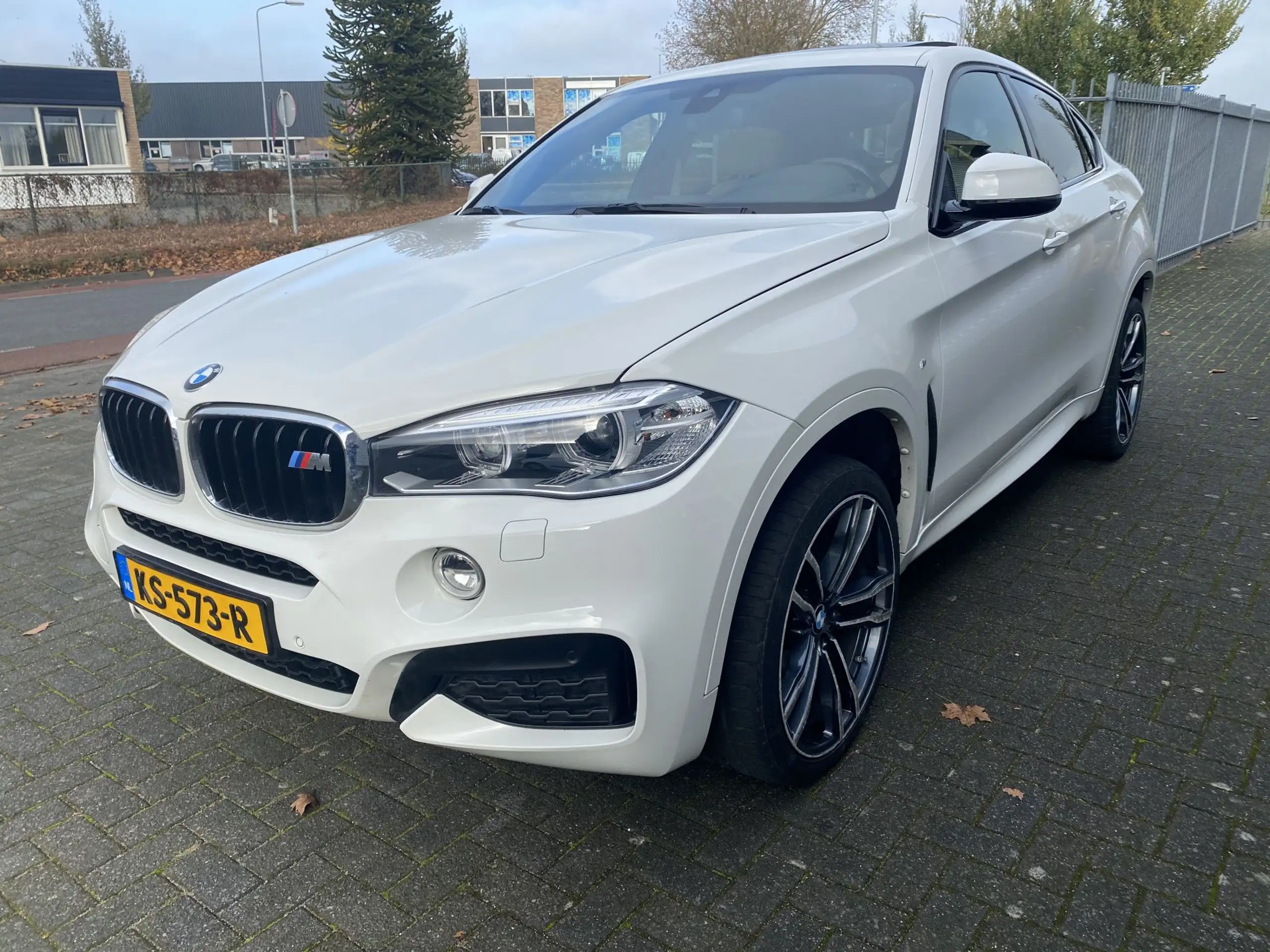 BMW - X6