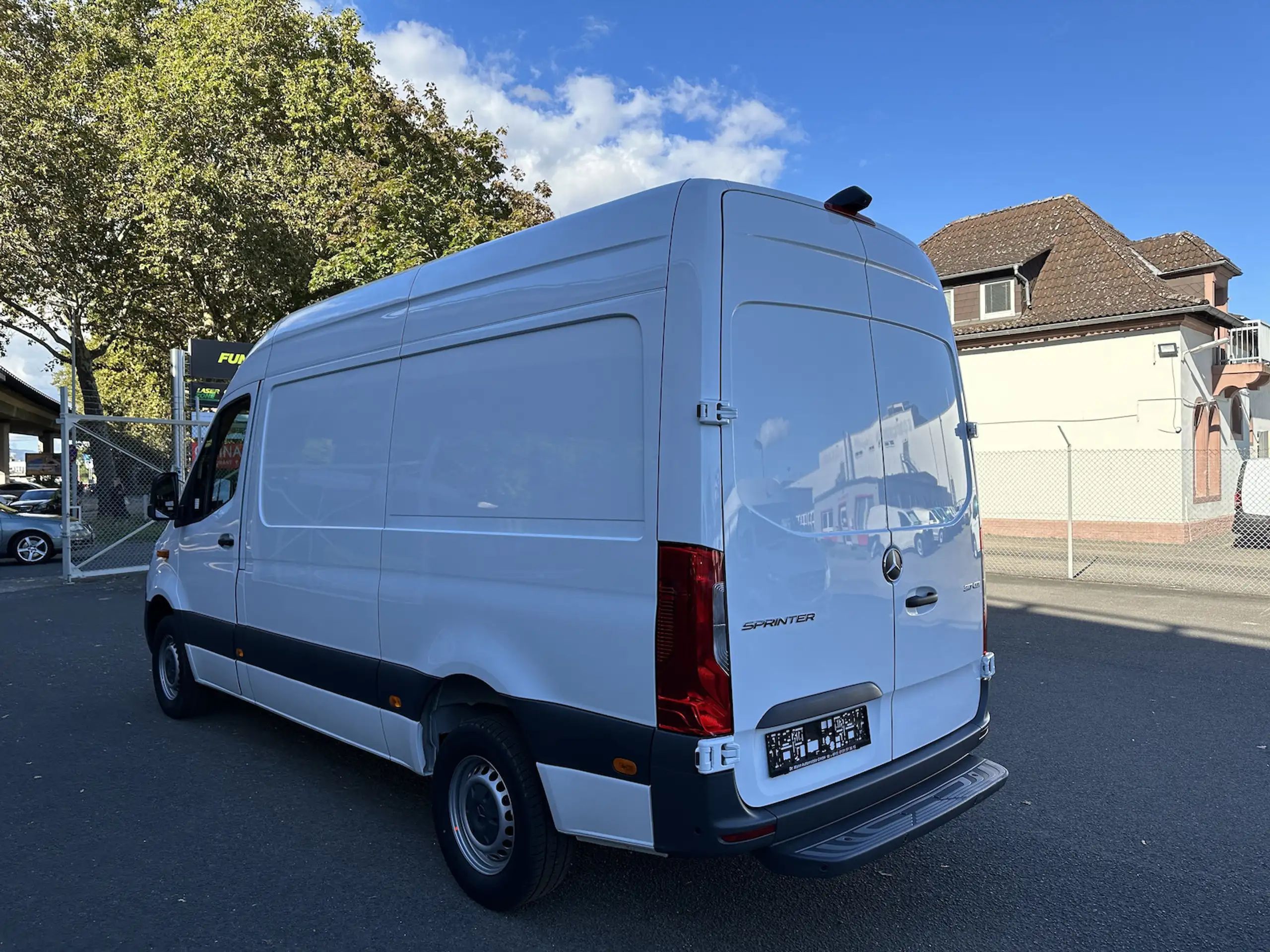 Mercedes-Benz - Sprinter