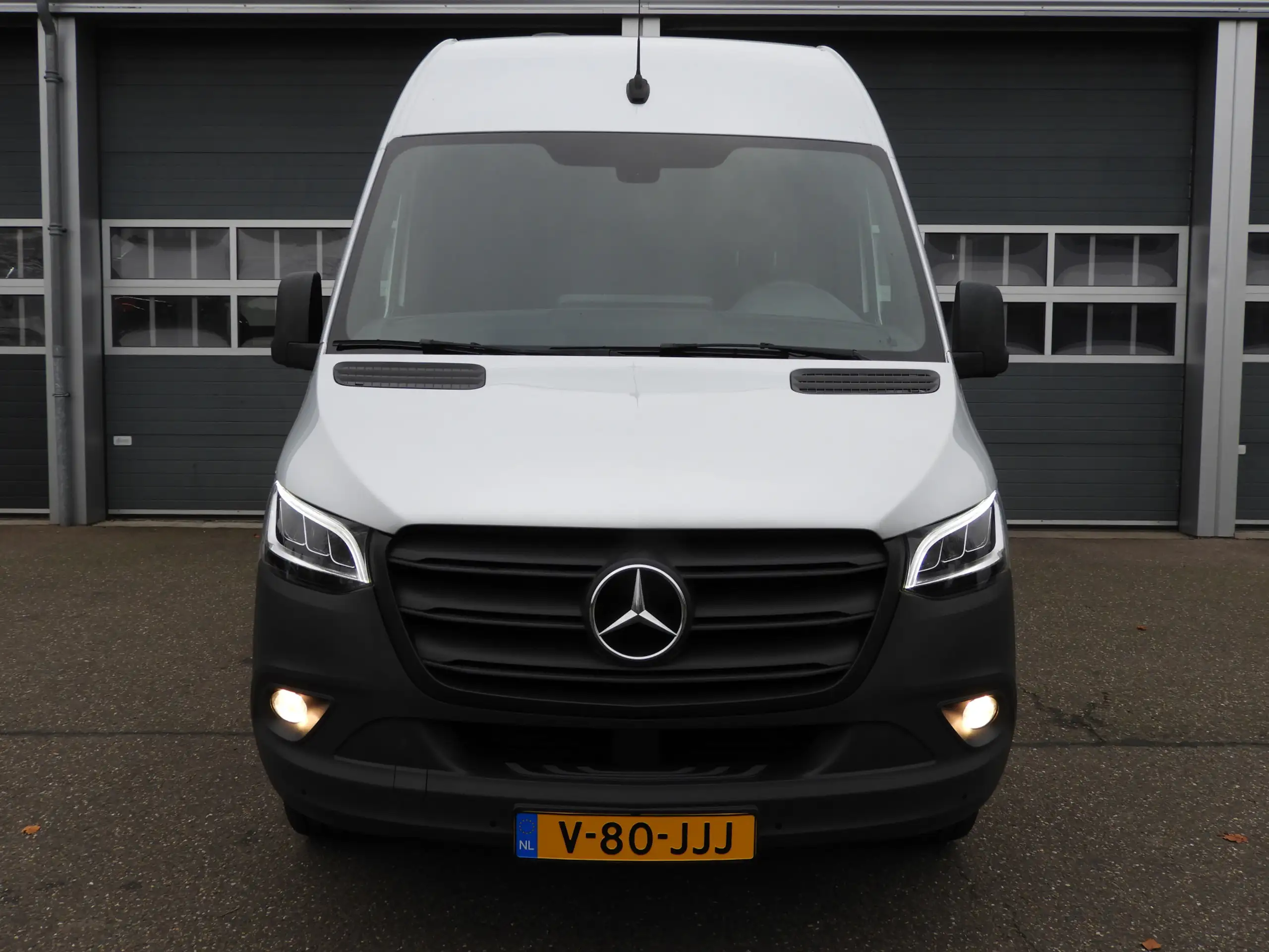 Mercedes-Benz - Sprinter