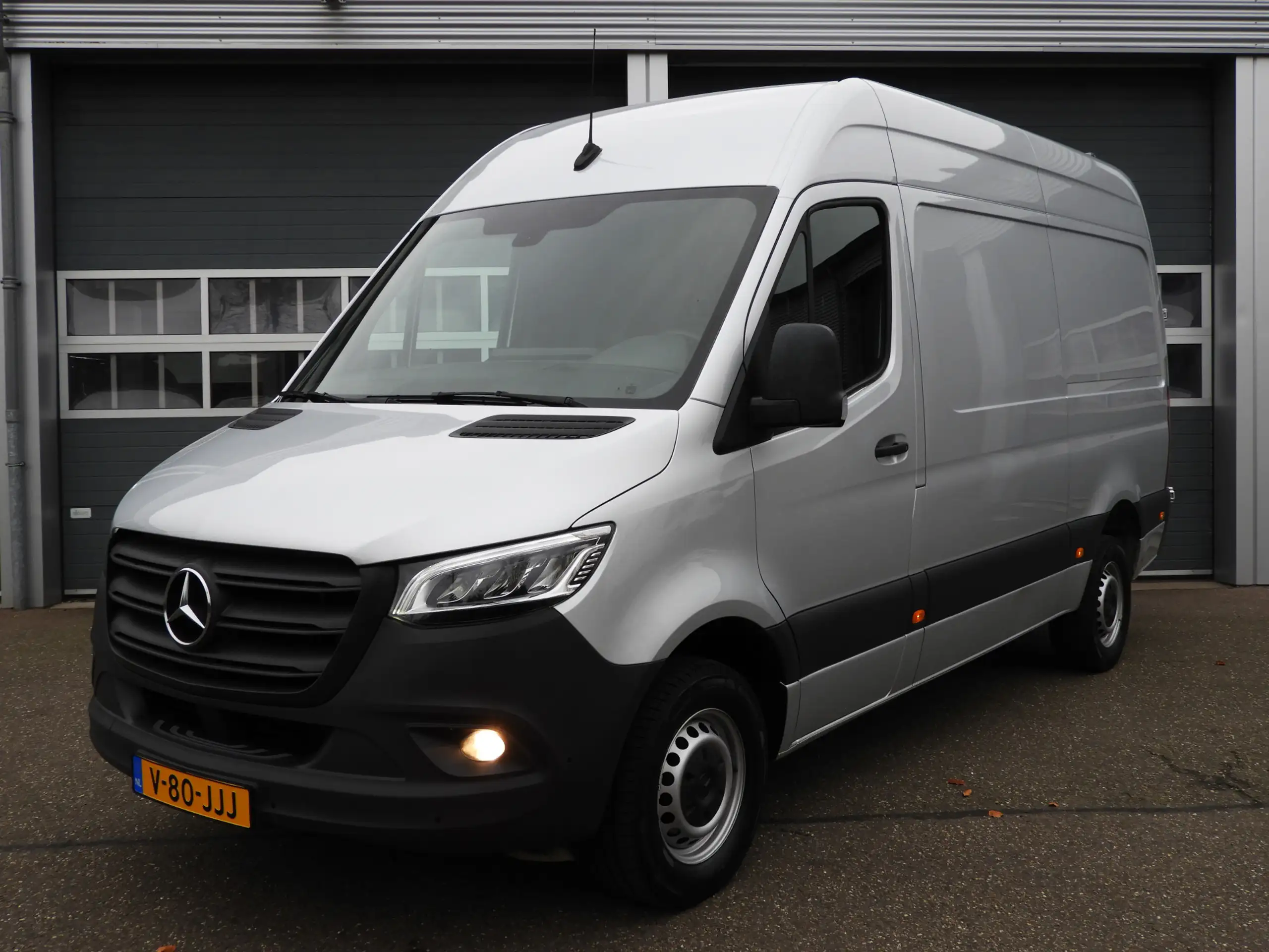 Mercedes-Benz - Sprinter