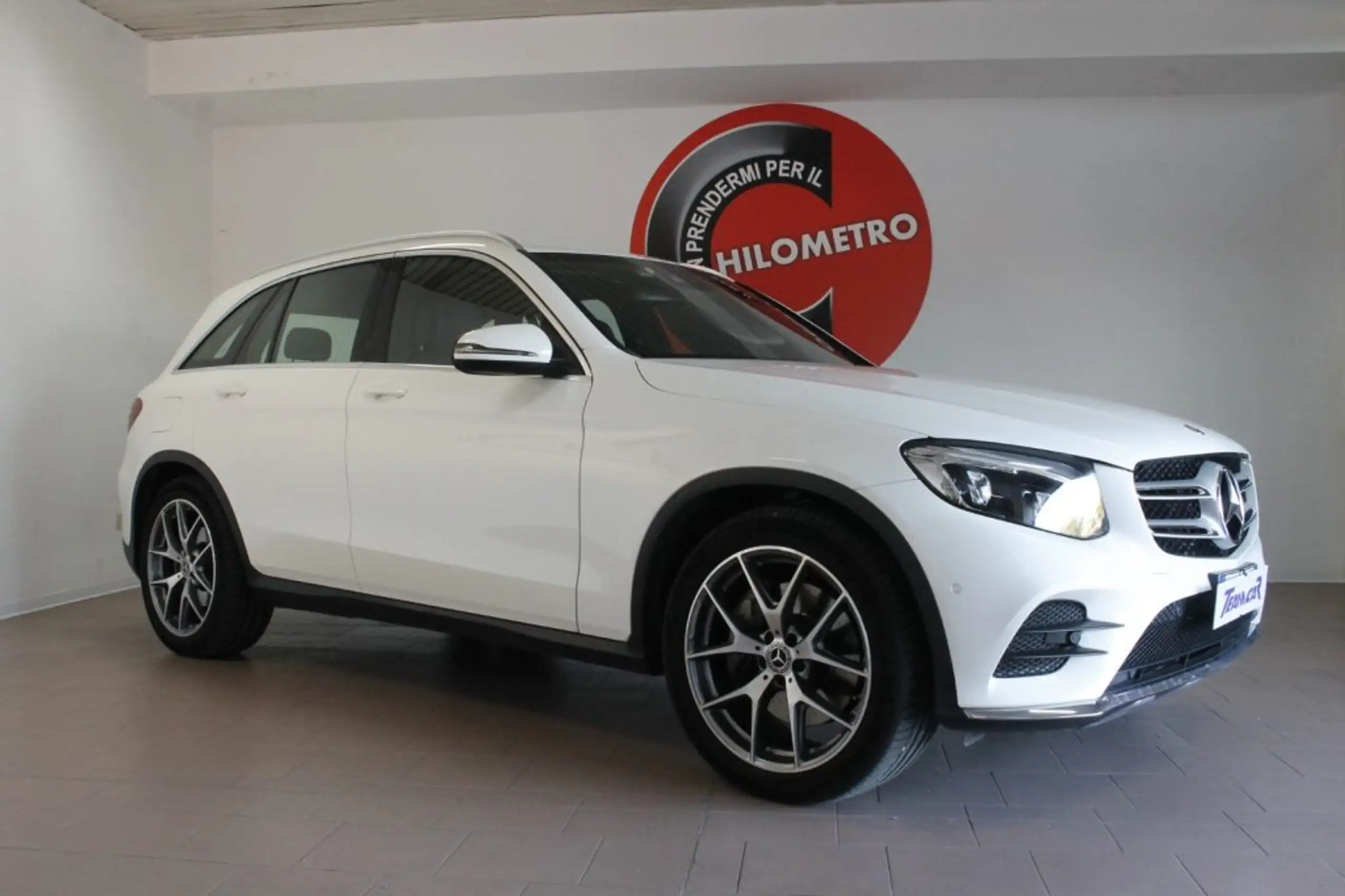 Mercedes-Benz - GLC 250