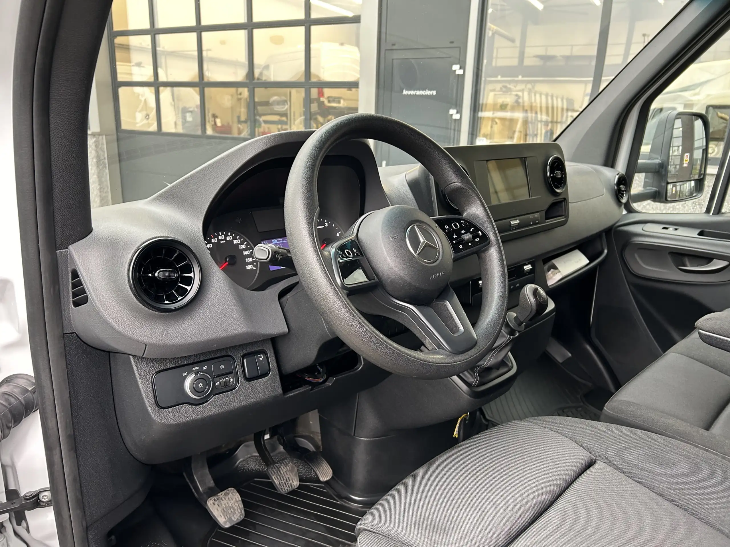 Mercedes-Benz - Sprinter