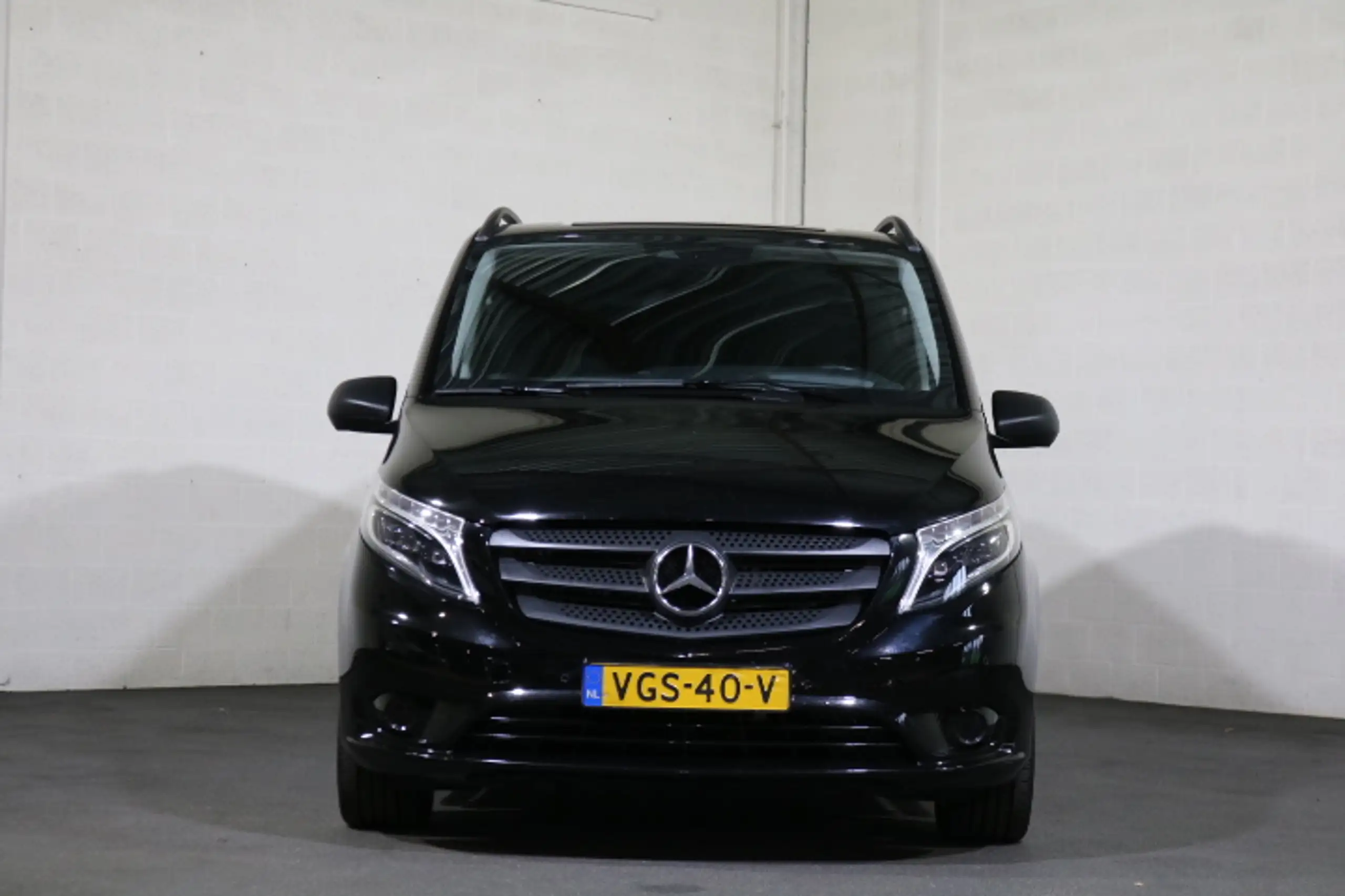 Mercedes-Benz - Vito