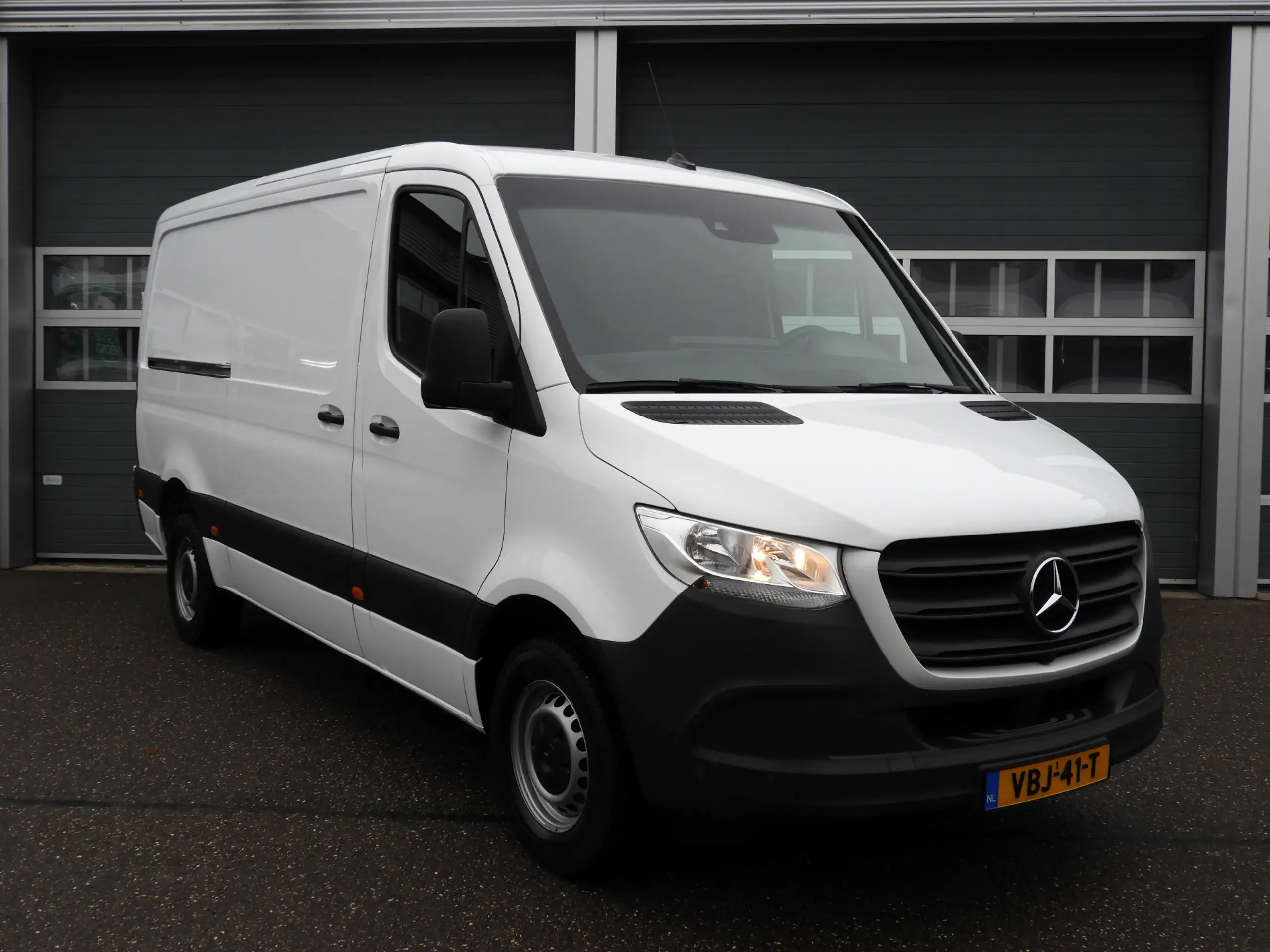 Mercedes-Benz - Sprinter