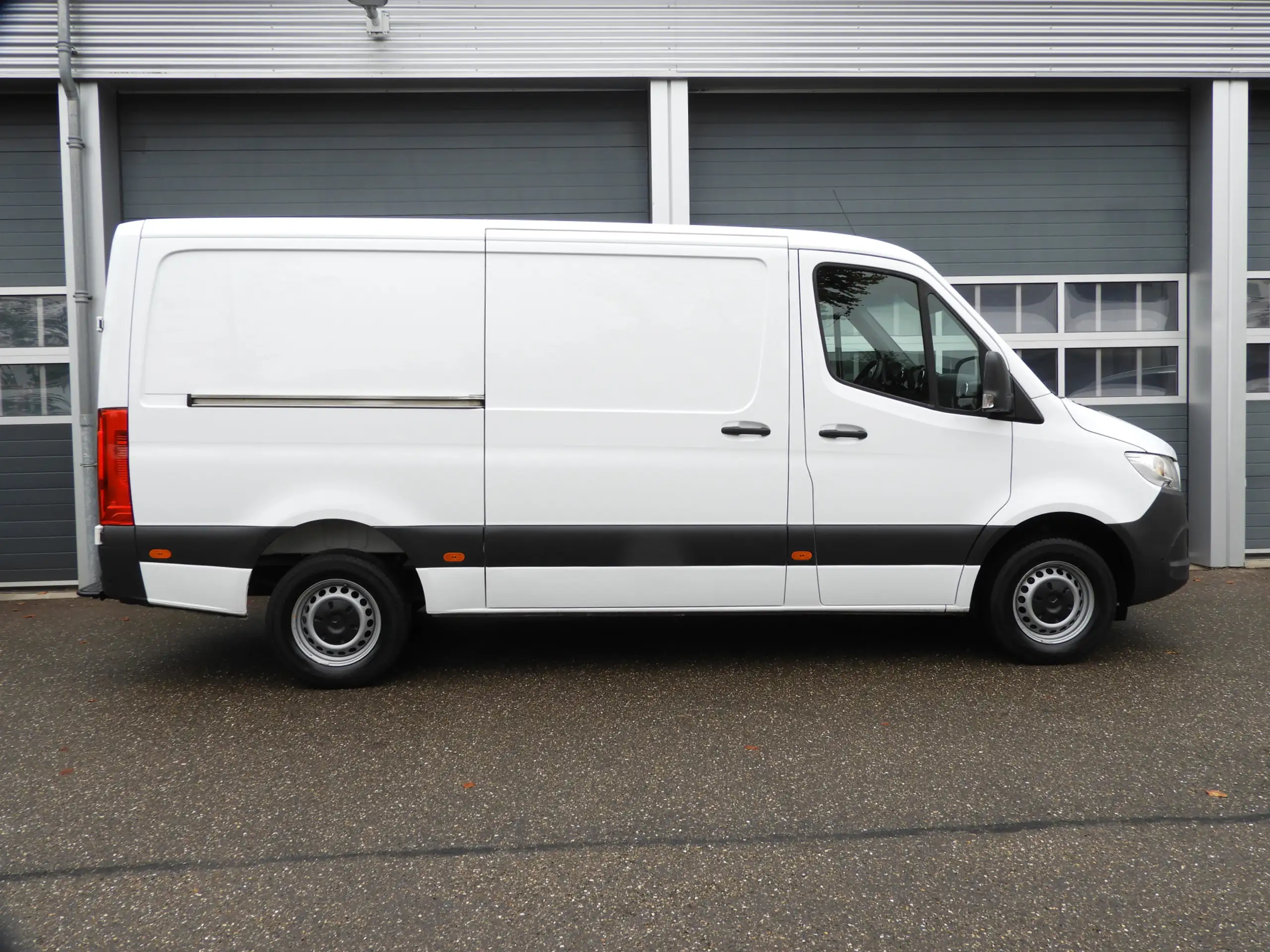 Mercedes-Benz - Sprinter