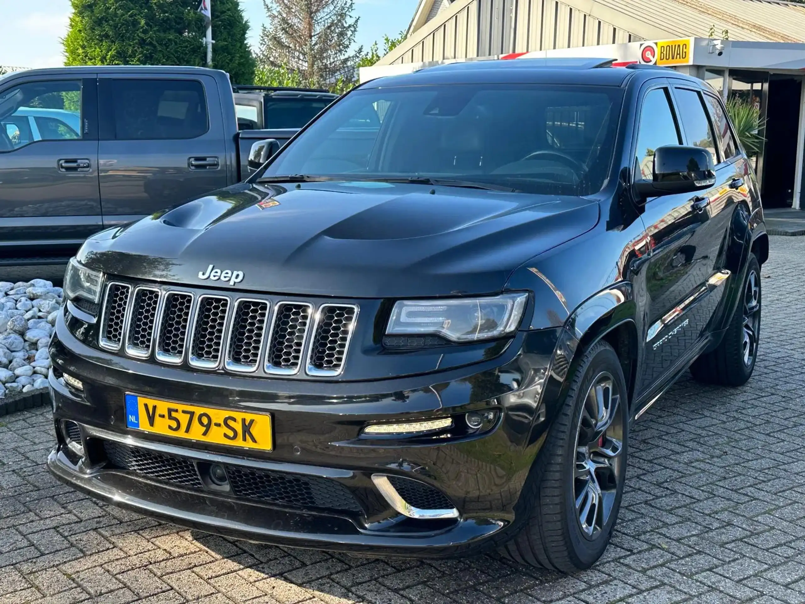 Jeep - Grand Cherokee