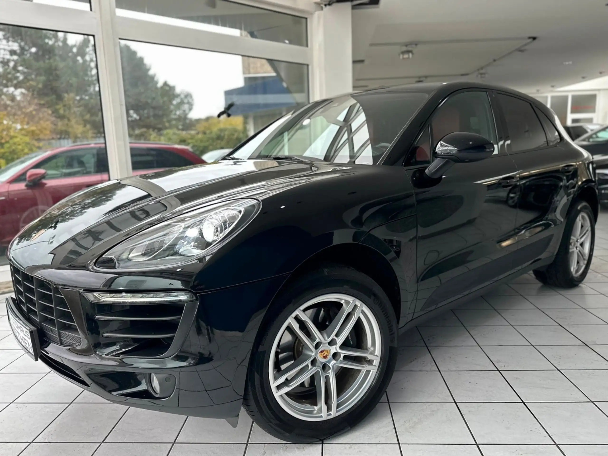 Porsche - Macan