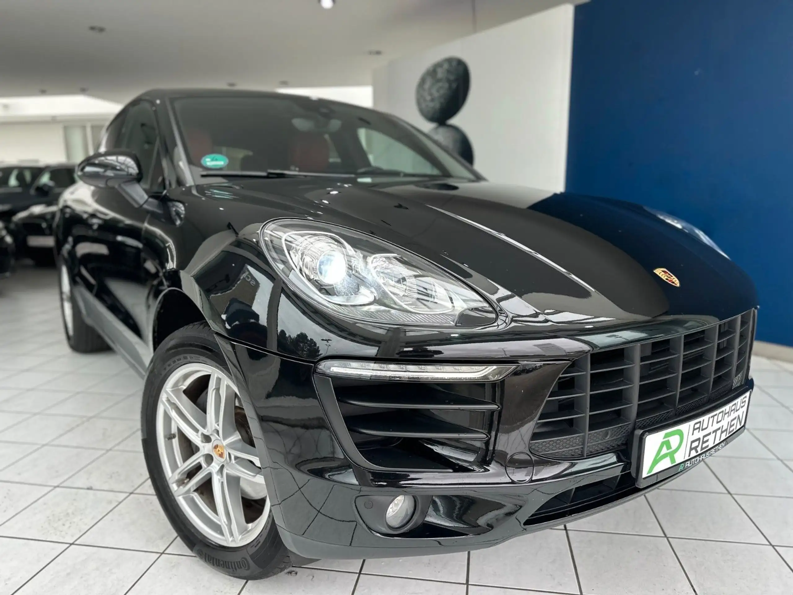 Porsche - Macan