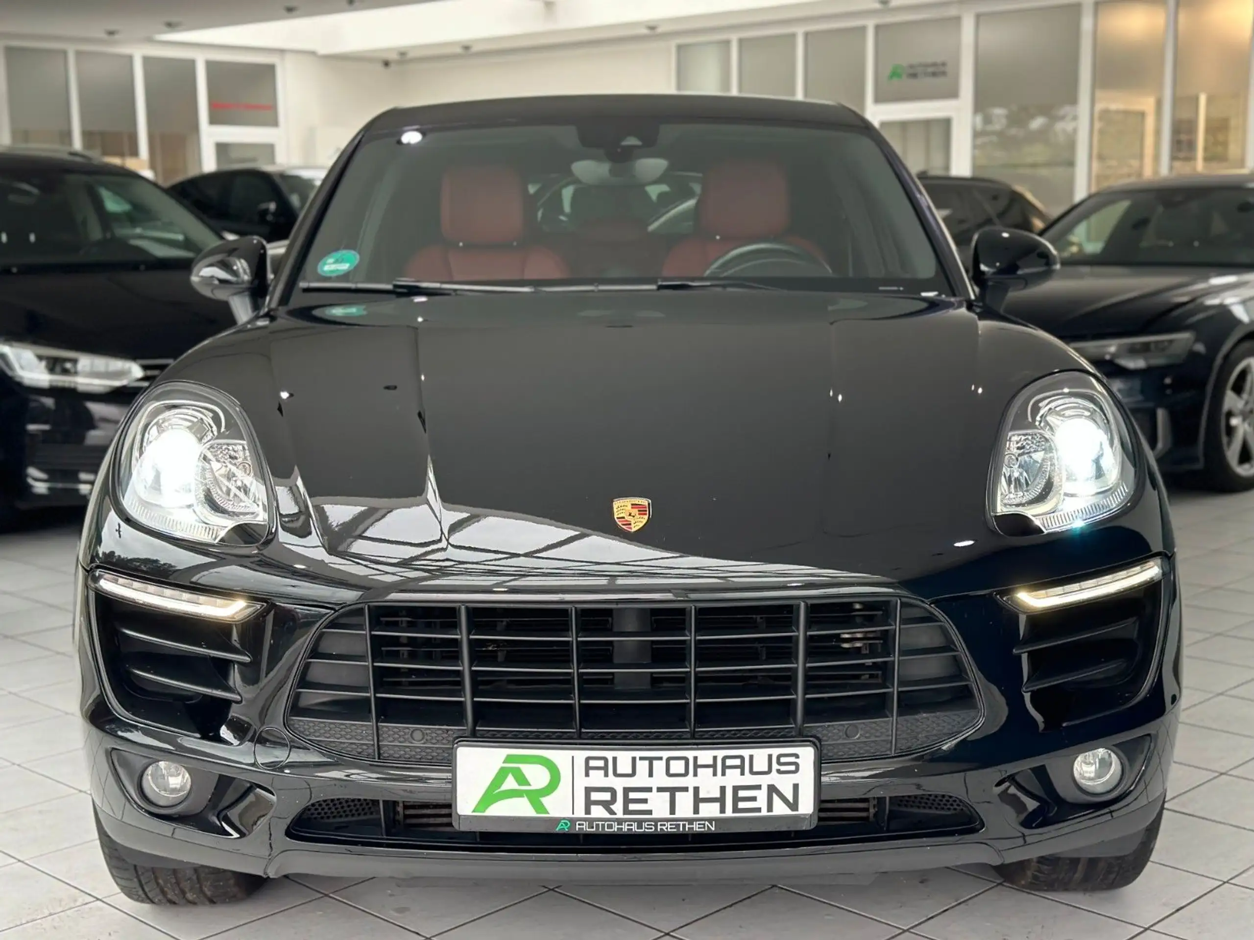 Porsche - Macan