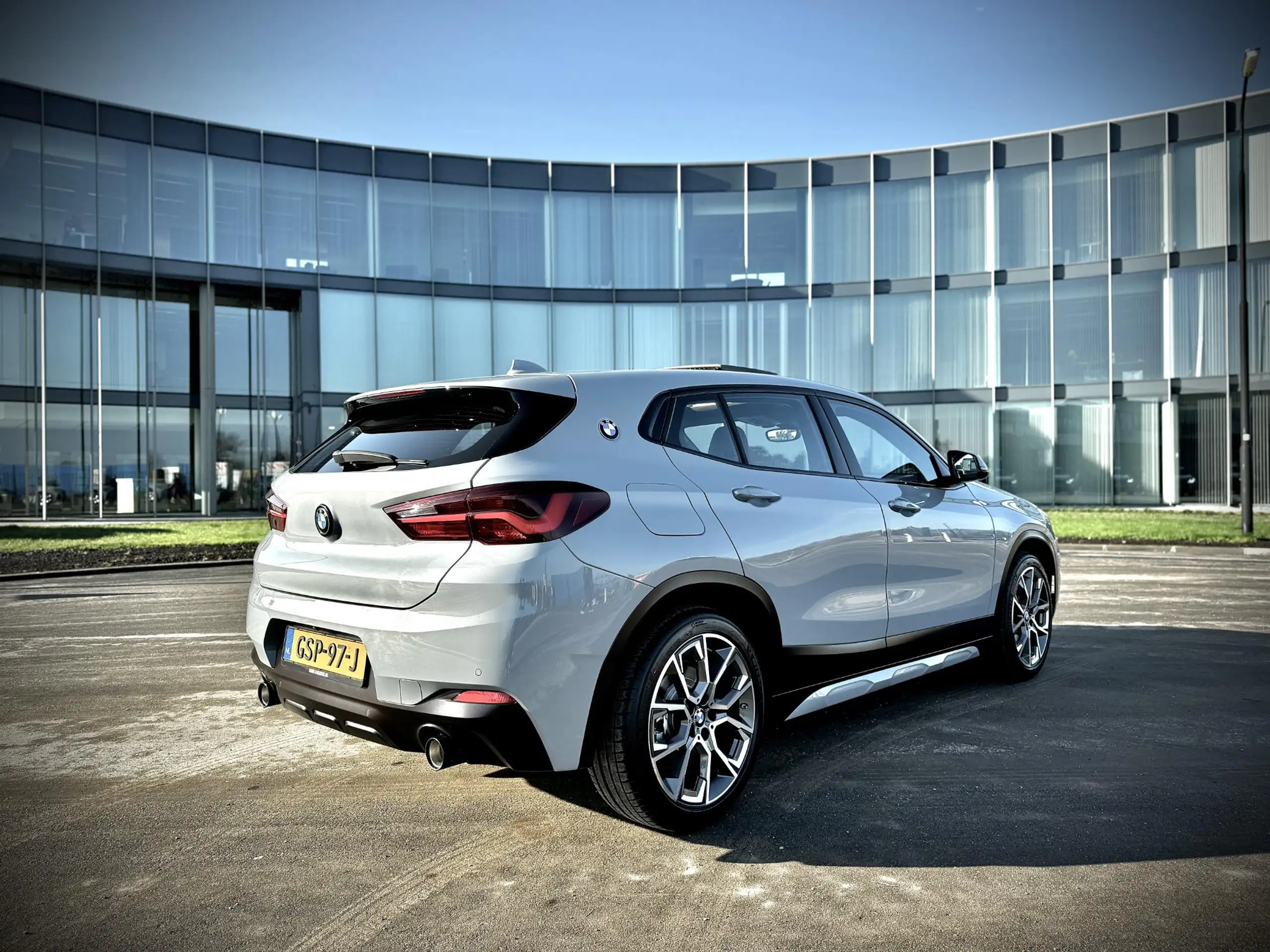 BMW - X2