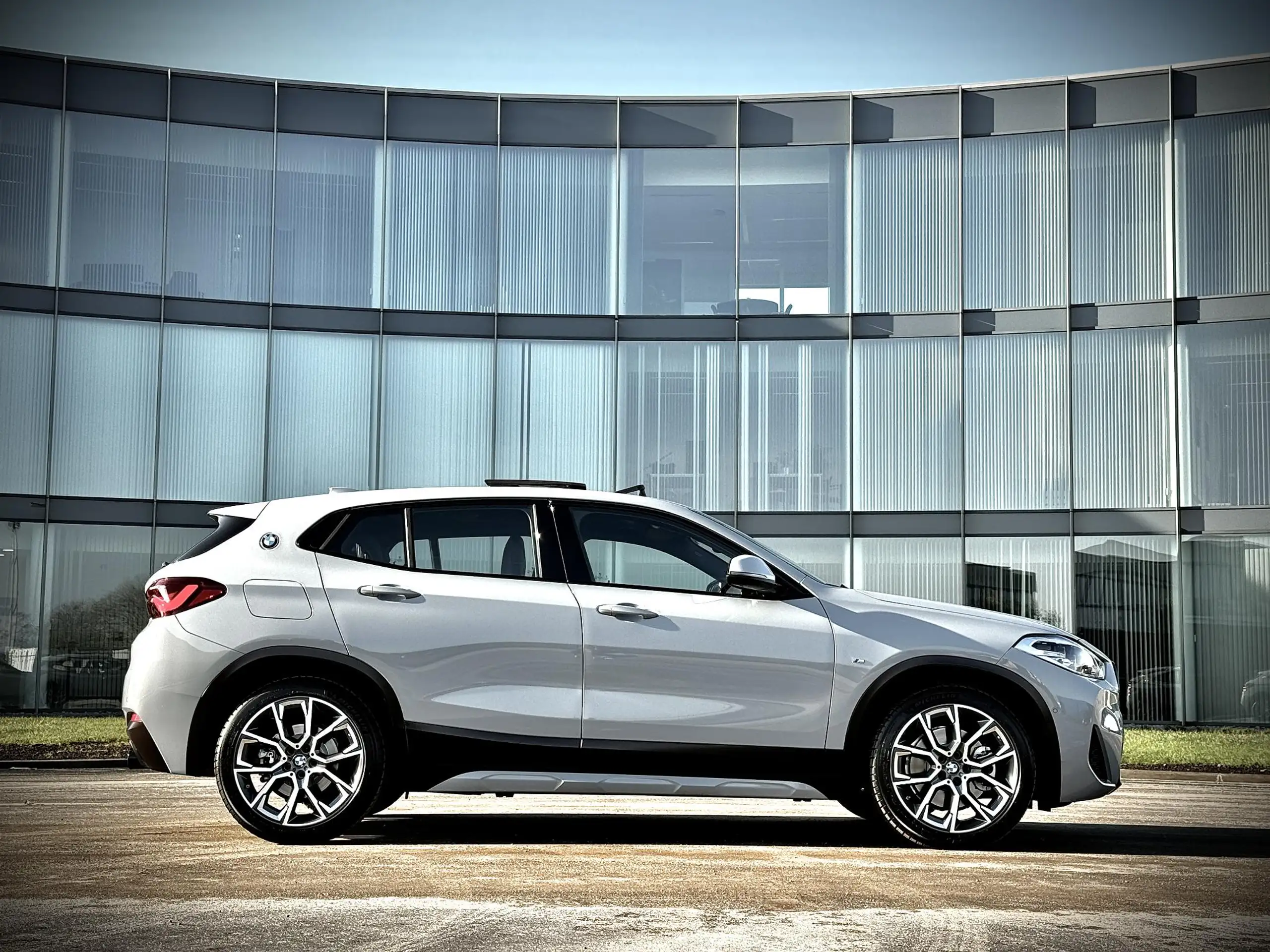 BMW - X2