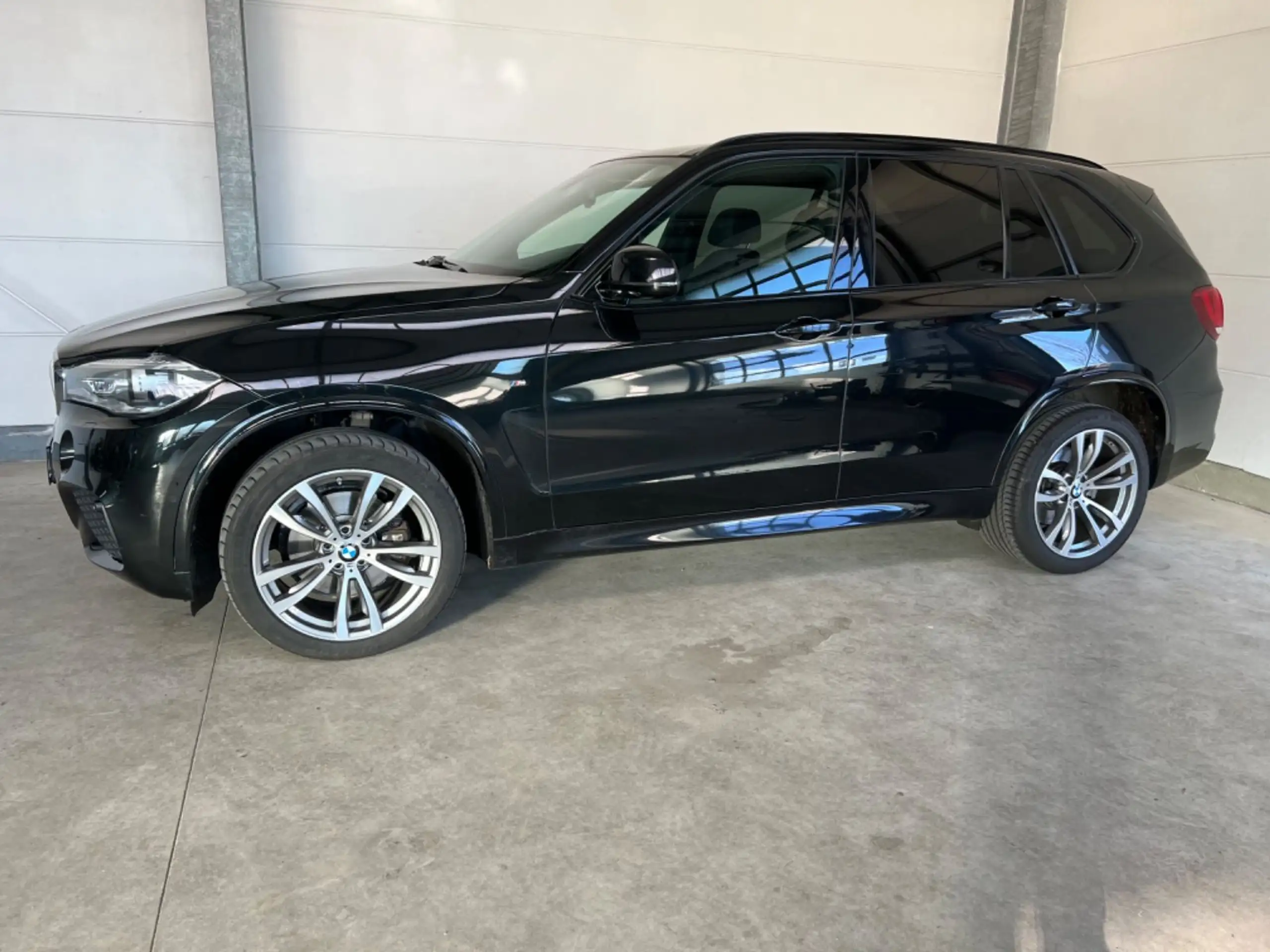 BMW - X5