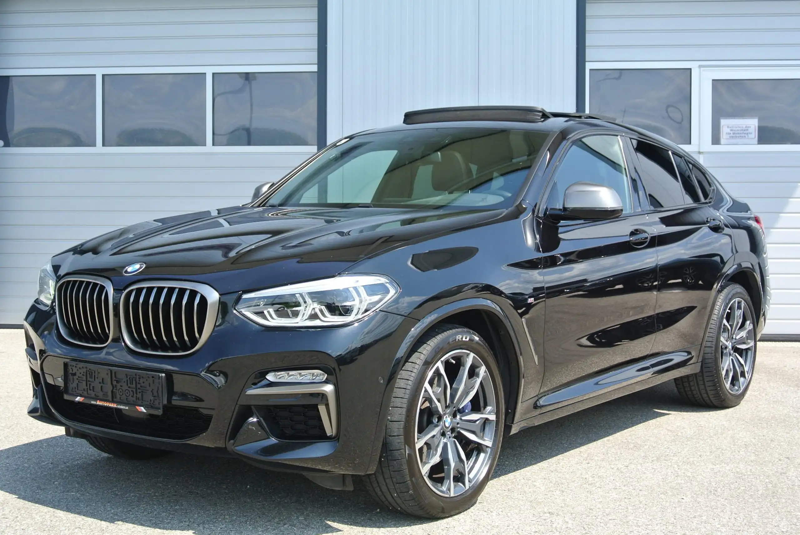 BMW - X4 M