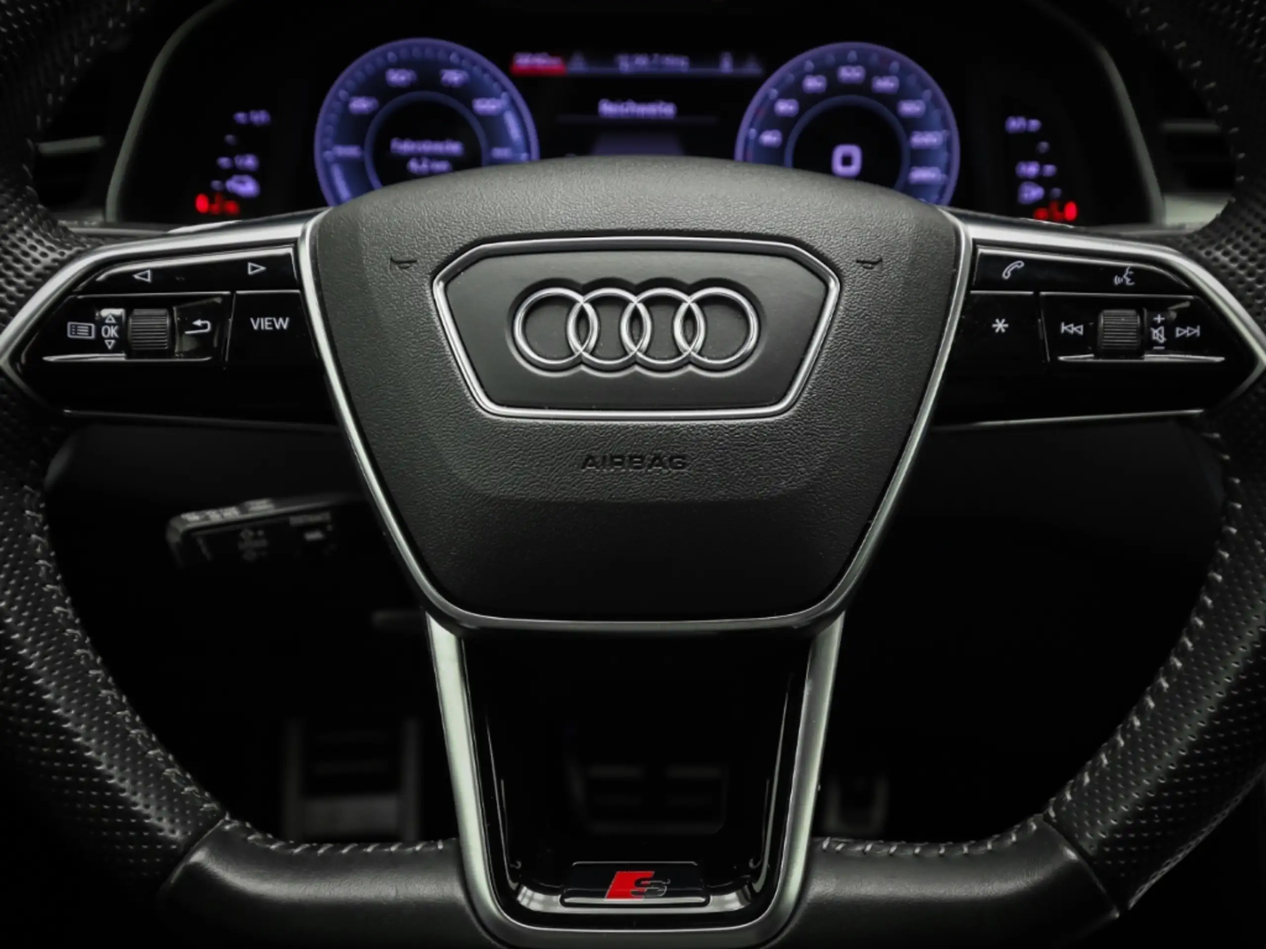 Audi - A6