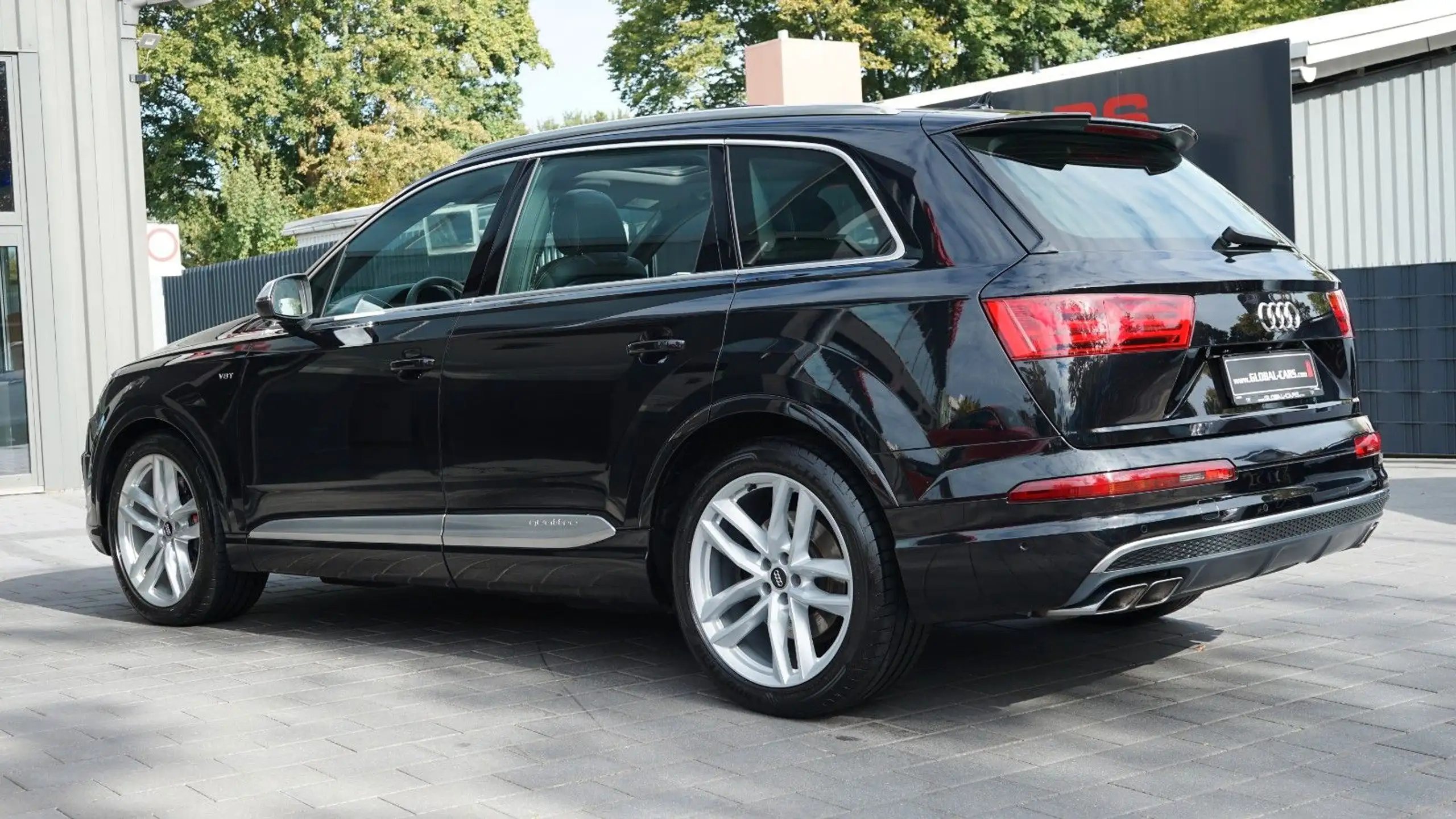 Audi - SQ7