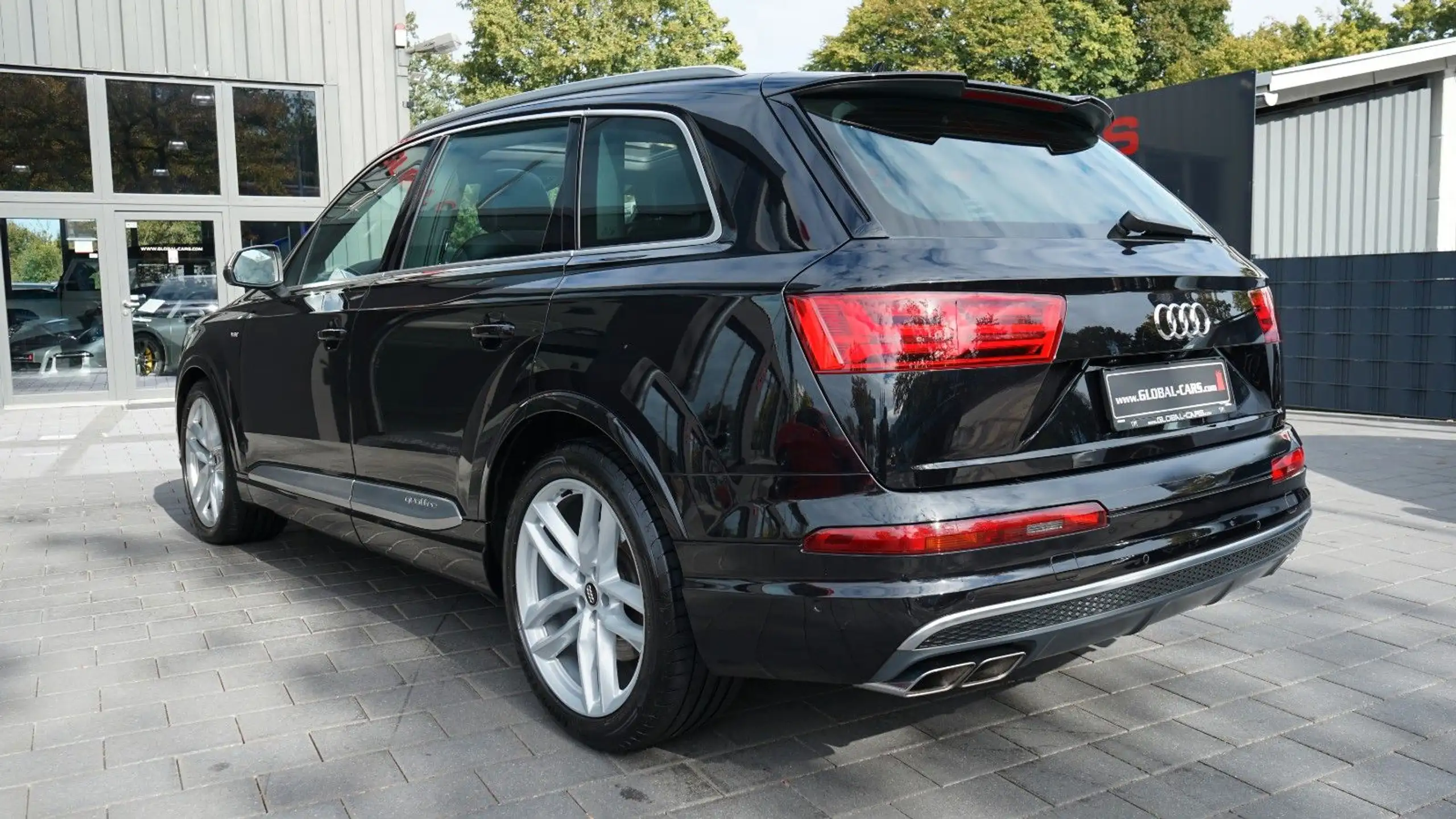 Audi - SQ7