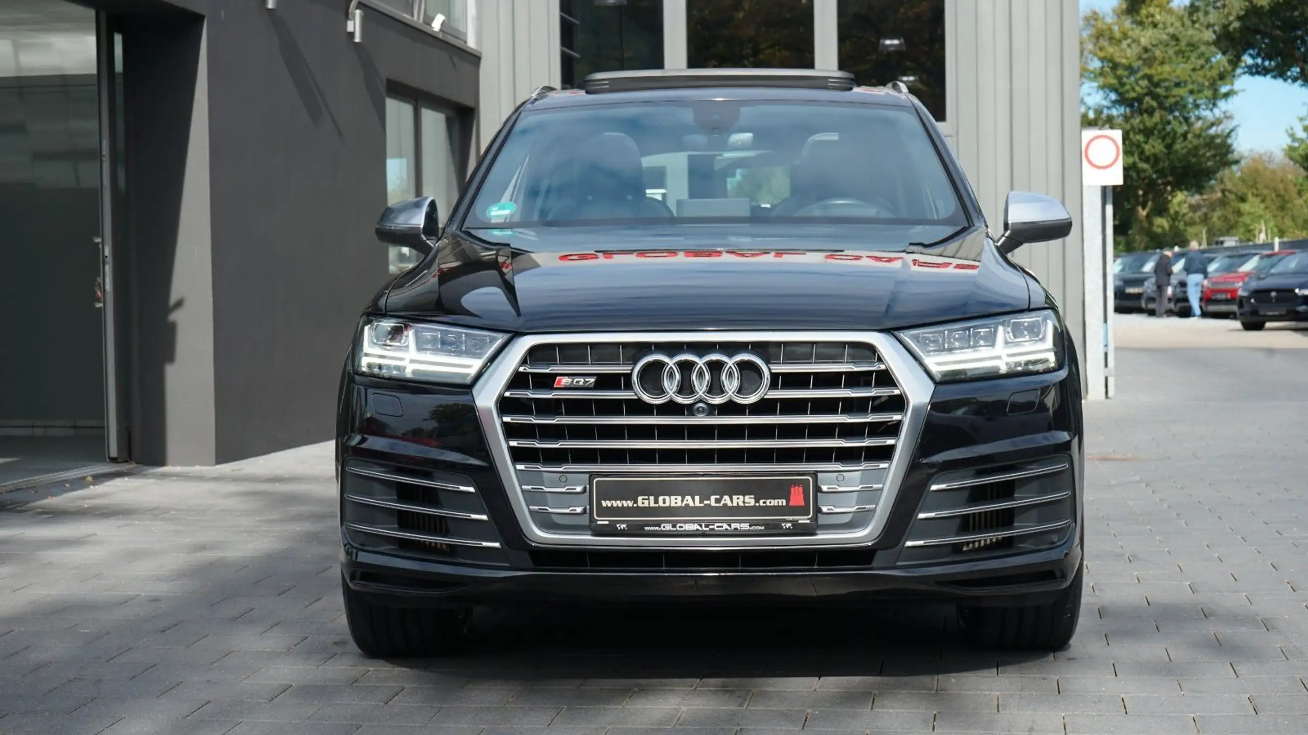 Audi - SQ7