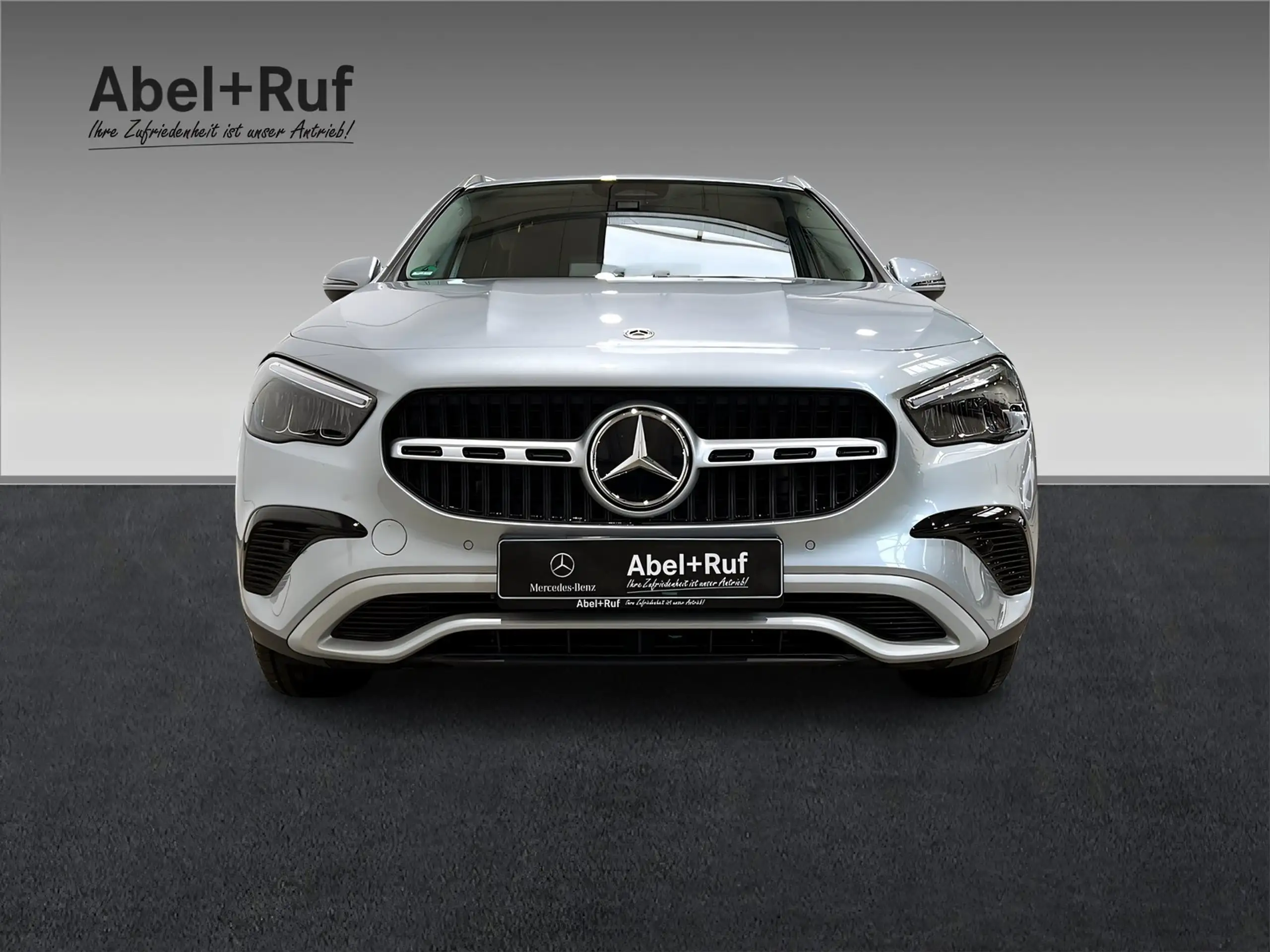 Mercedes-Benz - GLA 200