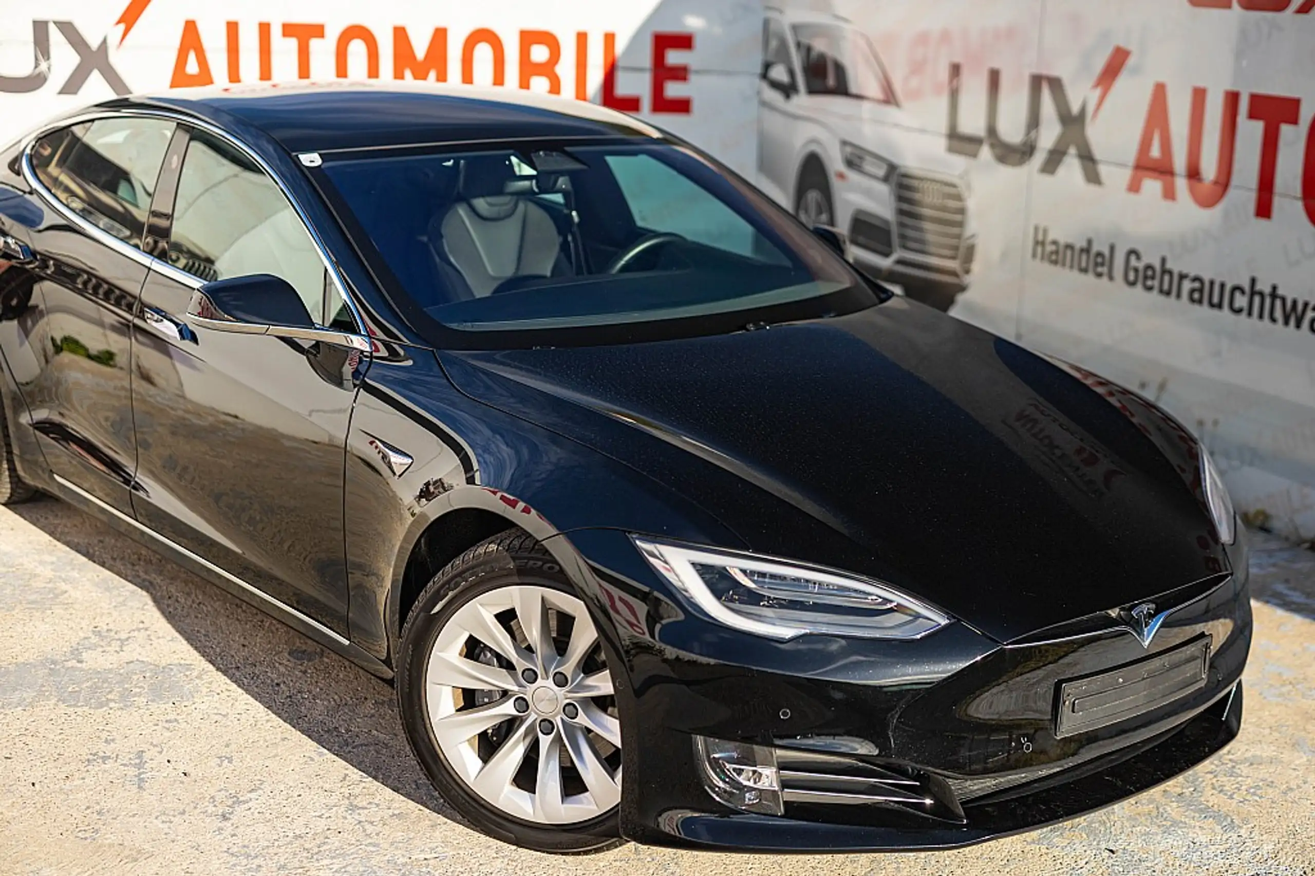 Tesla - Model S