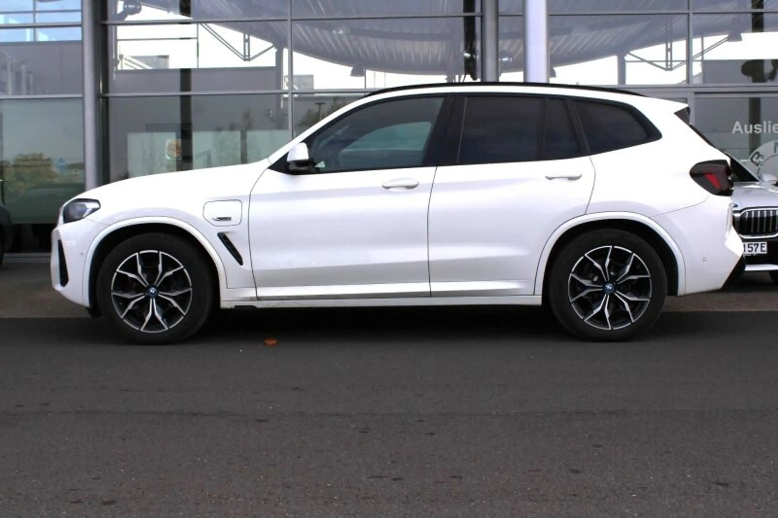 BMW - X3