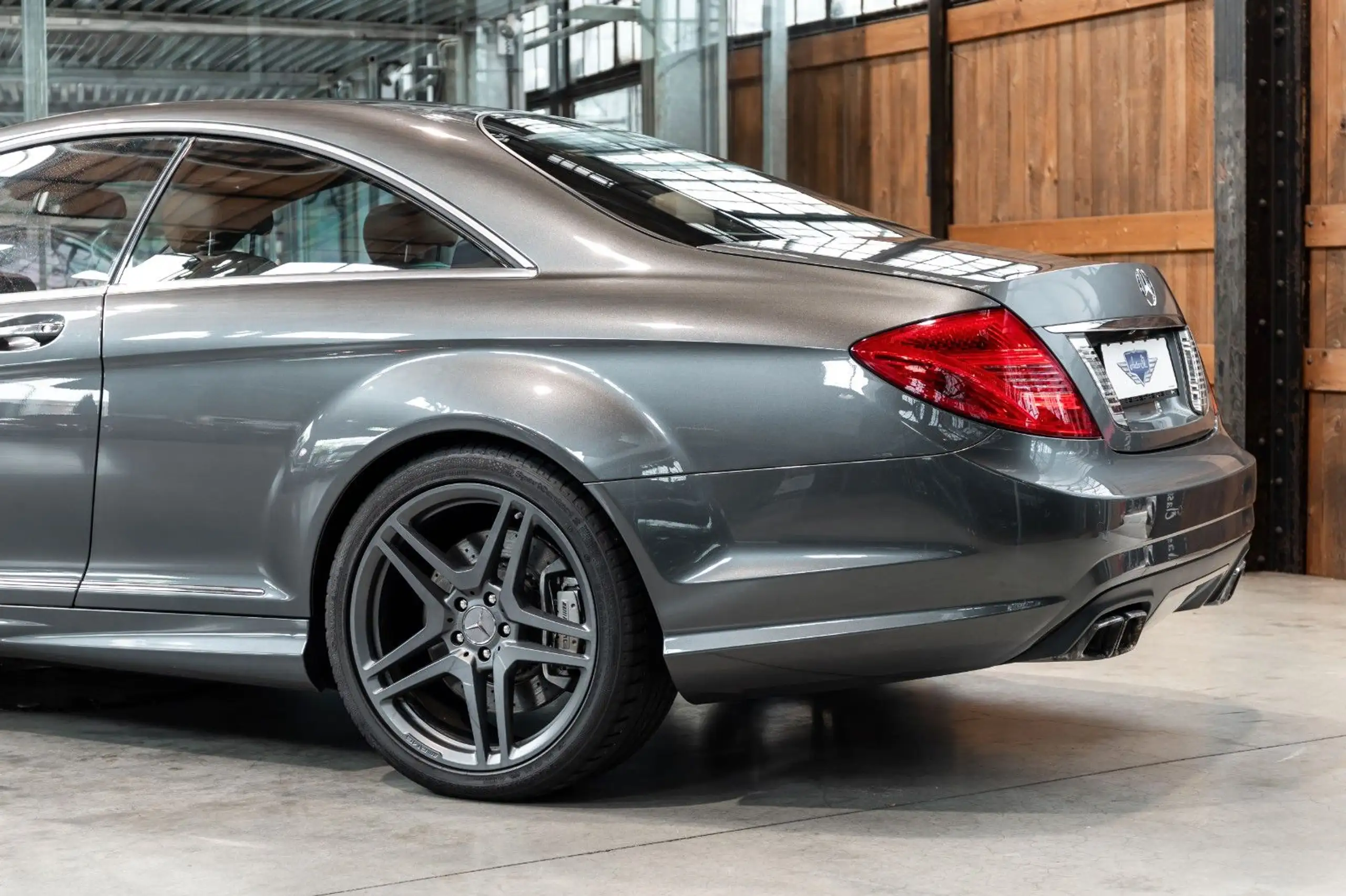 Mercedes-Benz - CL 63 AMG