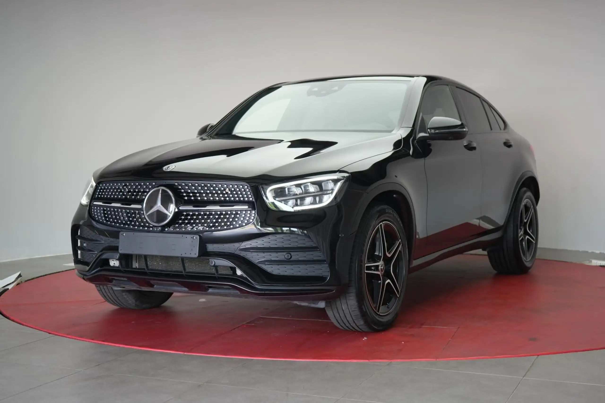 Mercedes-Benz - GLC 220