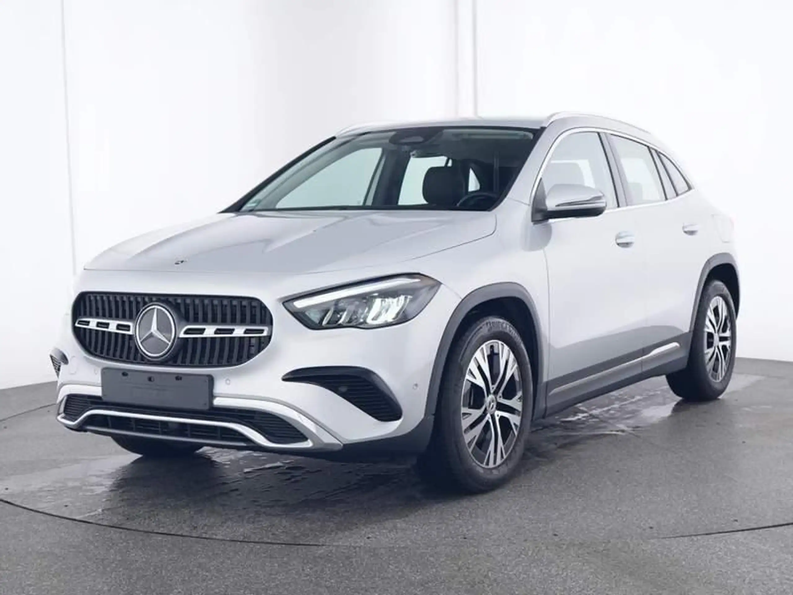 Mercedes-Benz - GLA 180