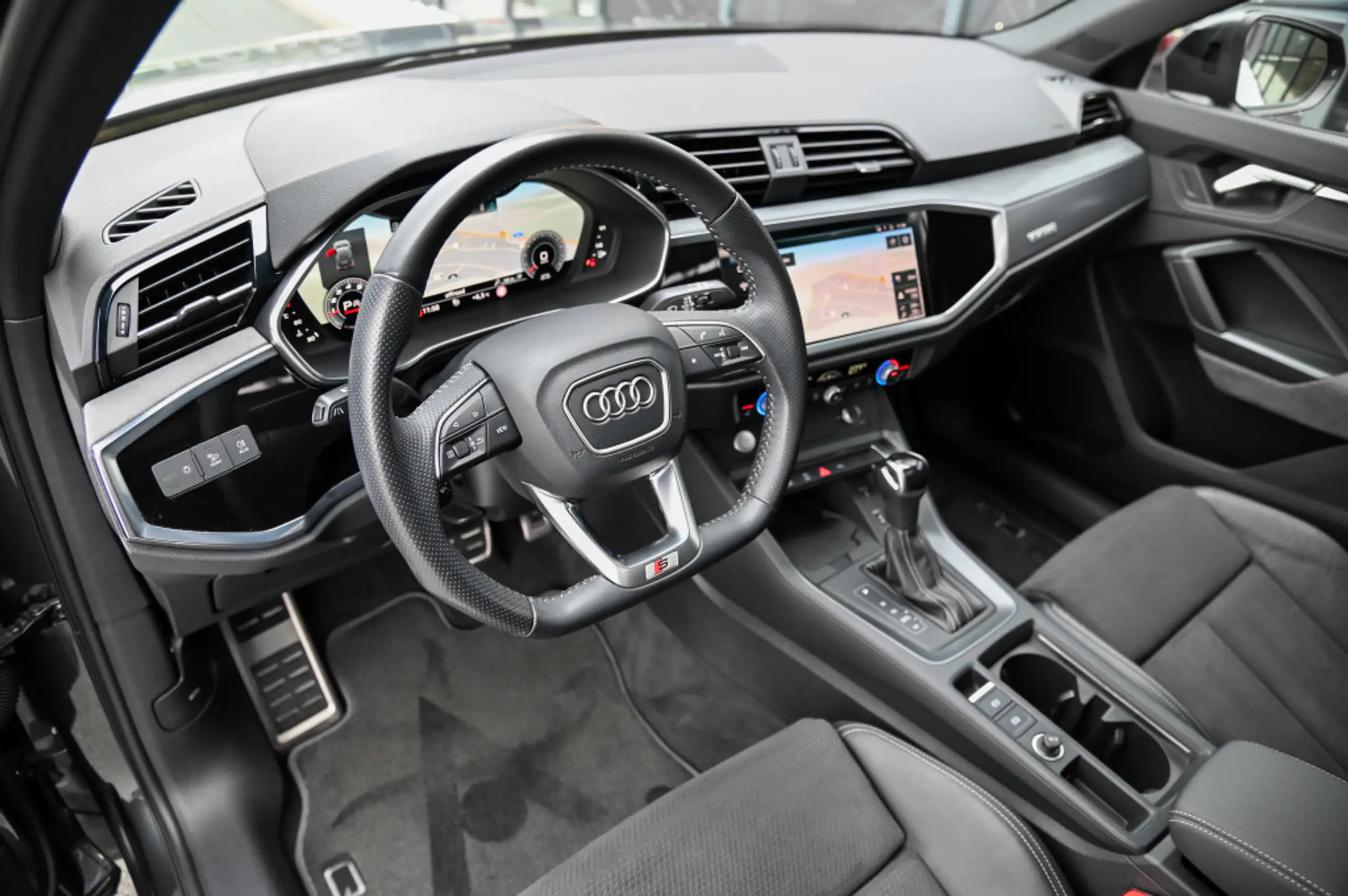 Audi - Q3