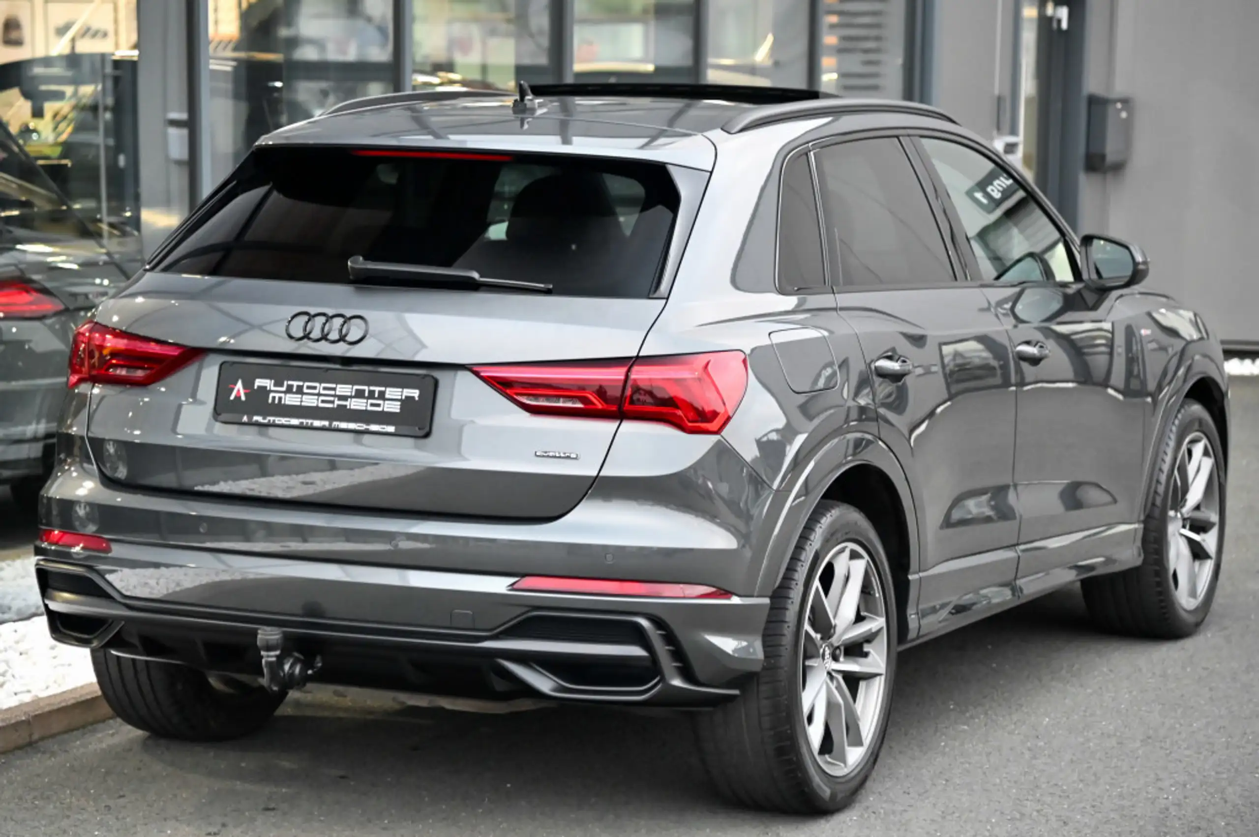 Audi - Q3