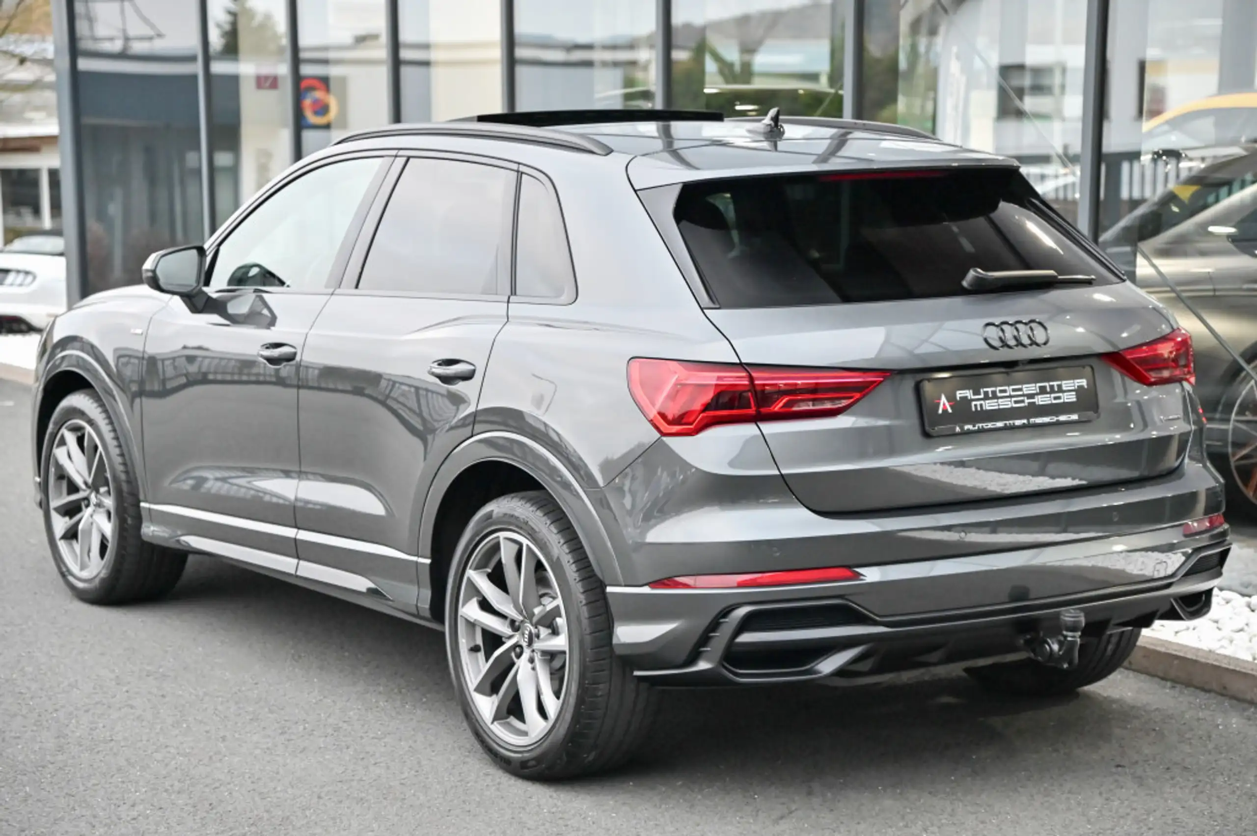 Audi - Q3