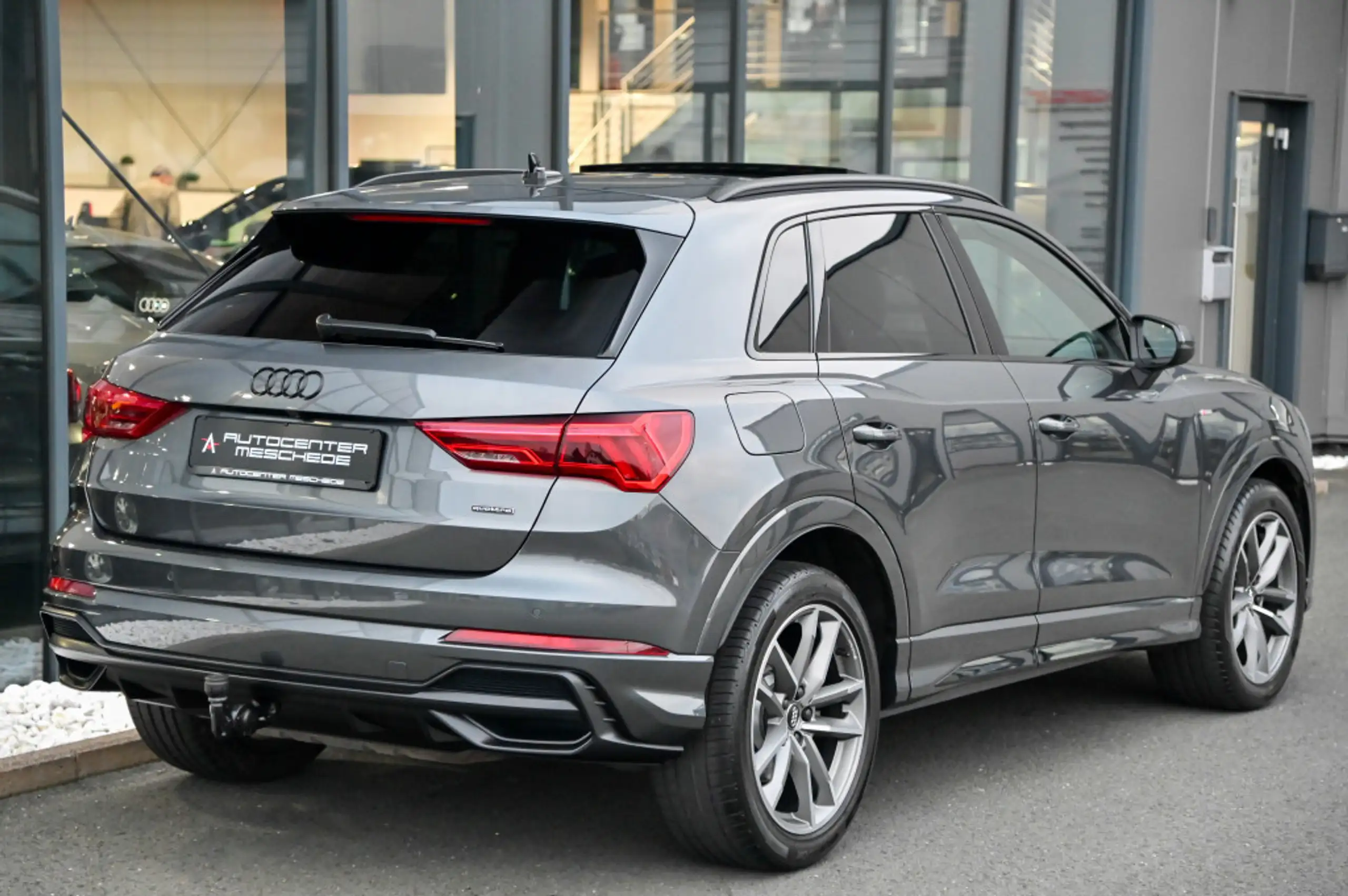 Audi - Q3