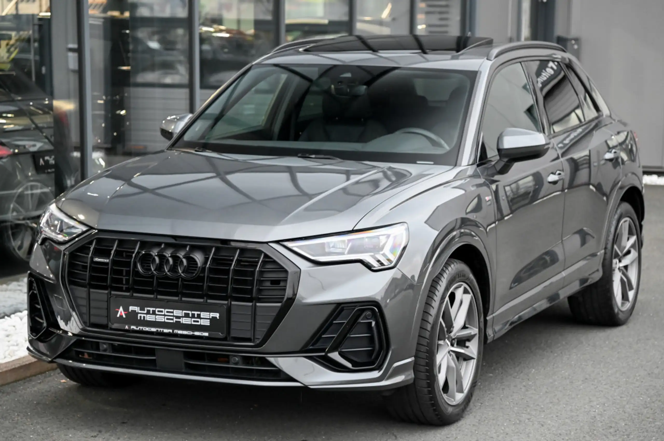 Audi - Q3