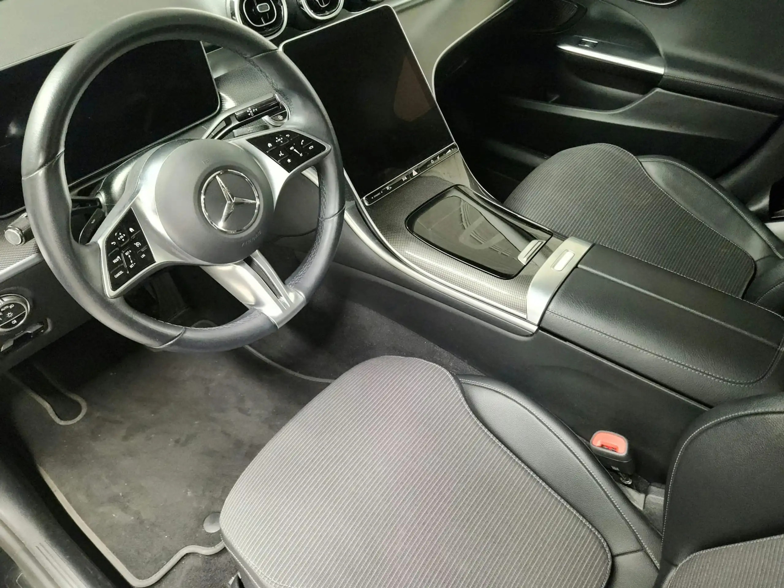 Mercedes-Benz - C 220