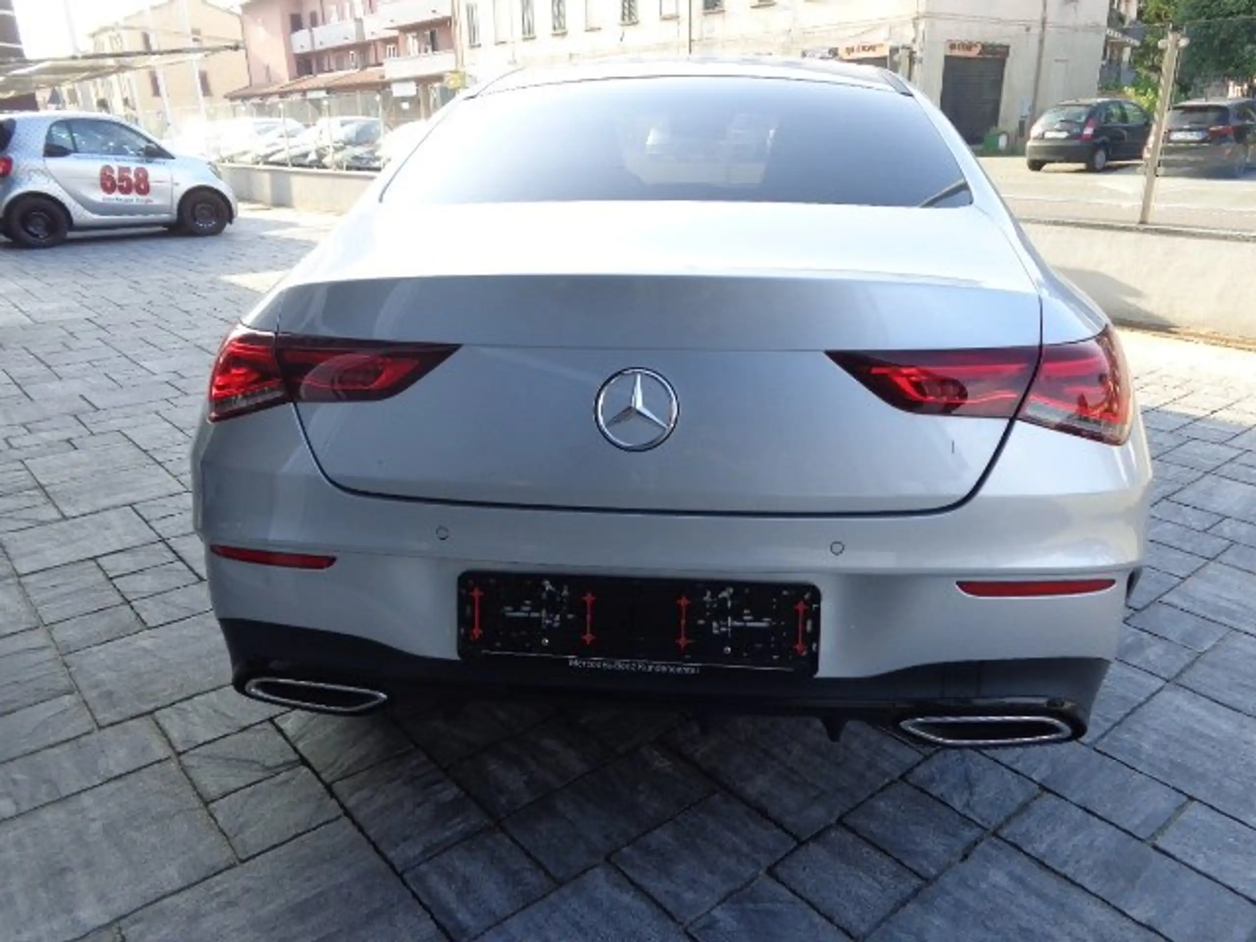 Mercedes-Benz - CLA 200