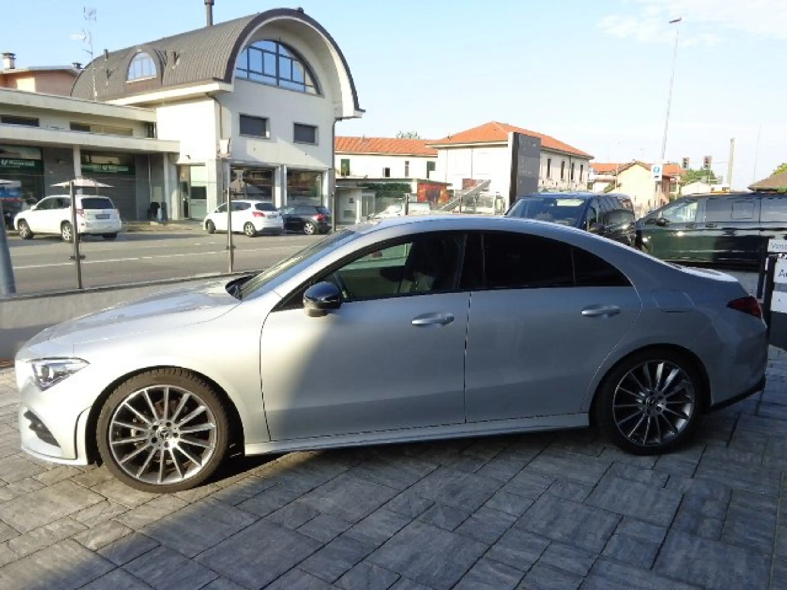 Mercedes-Benz - CLA 200