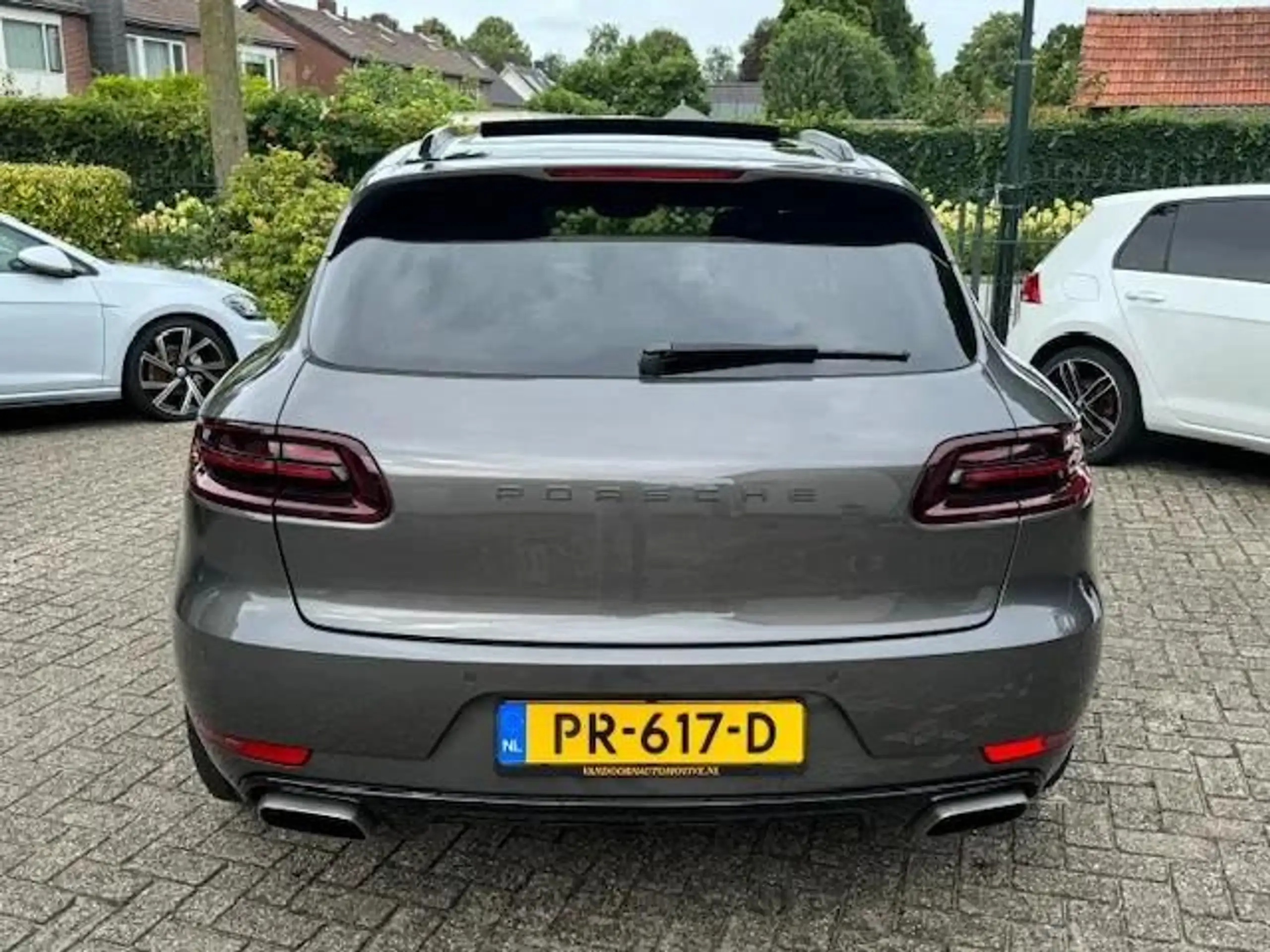 Porsche - Macan