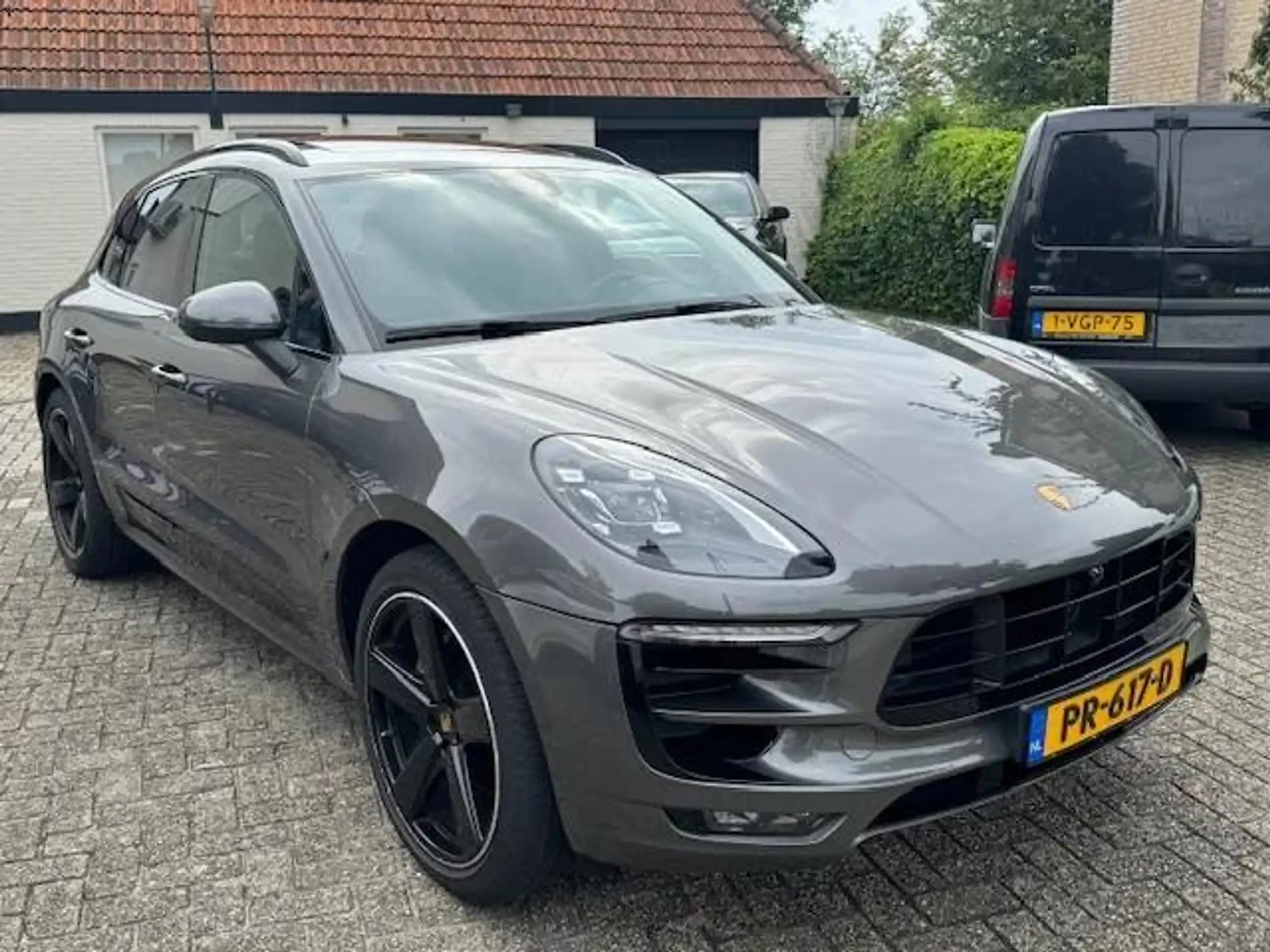 Porsche - Macan