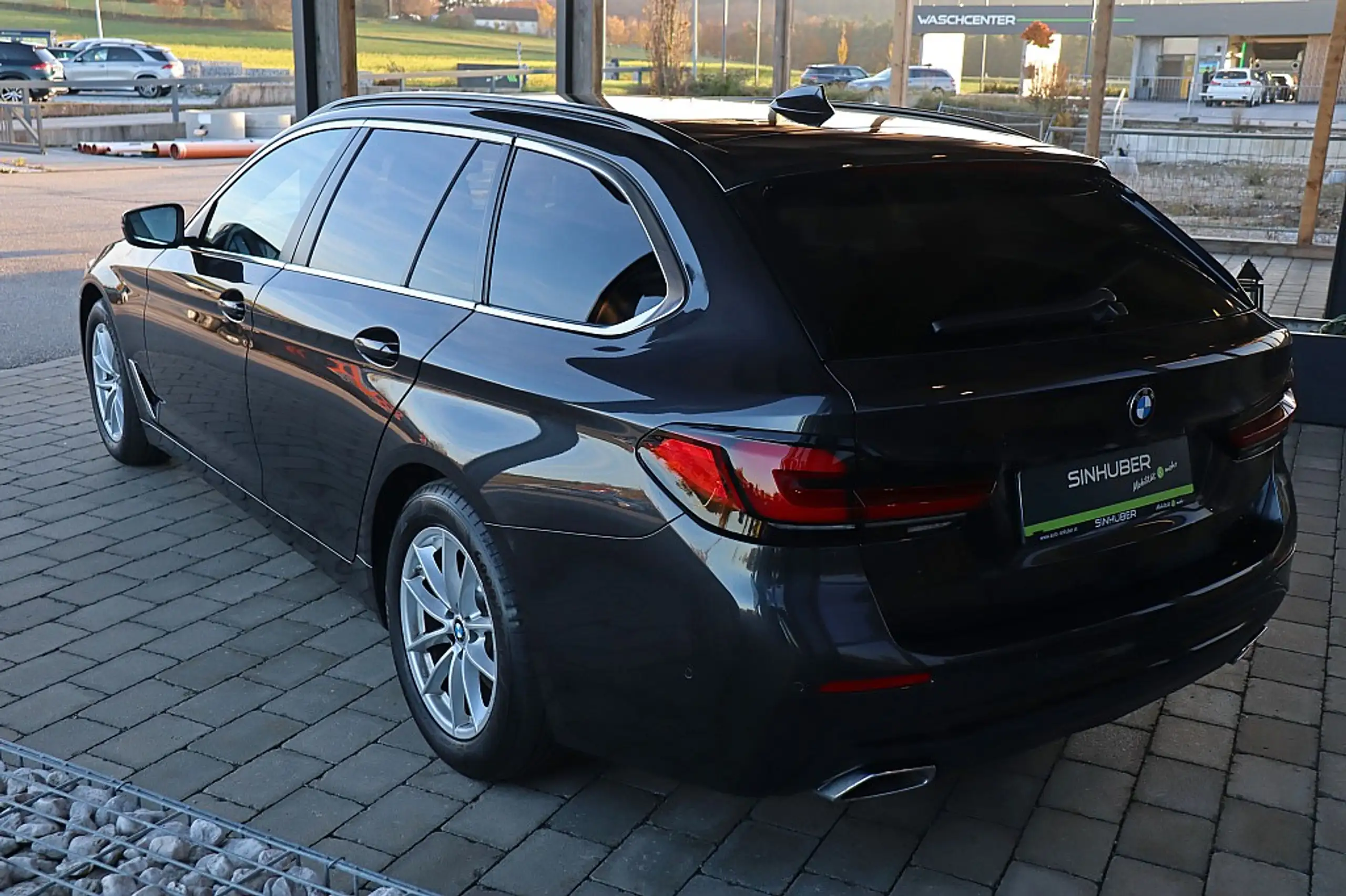 BMW - 520